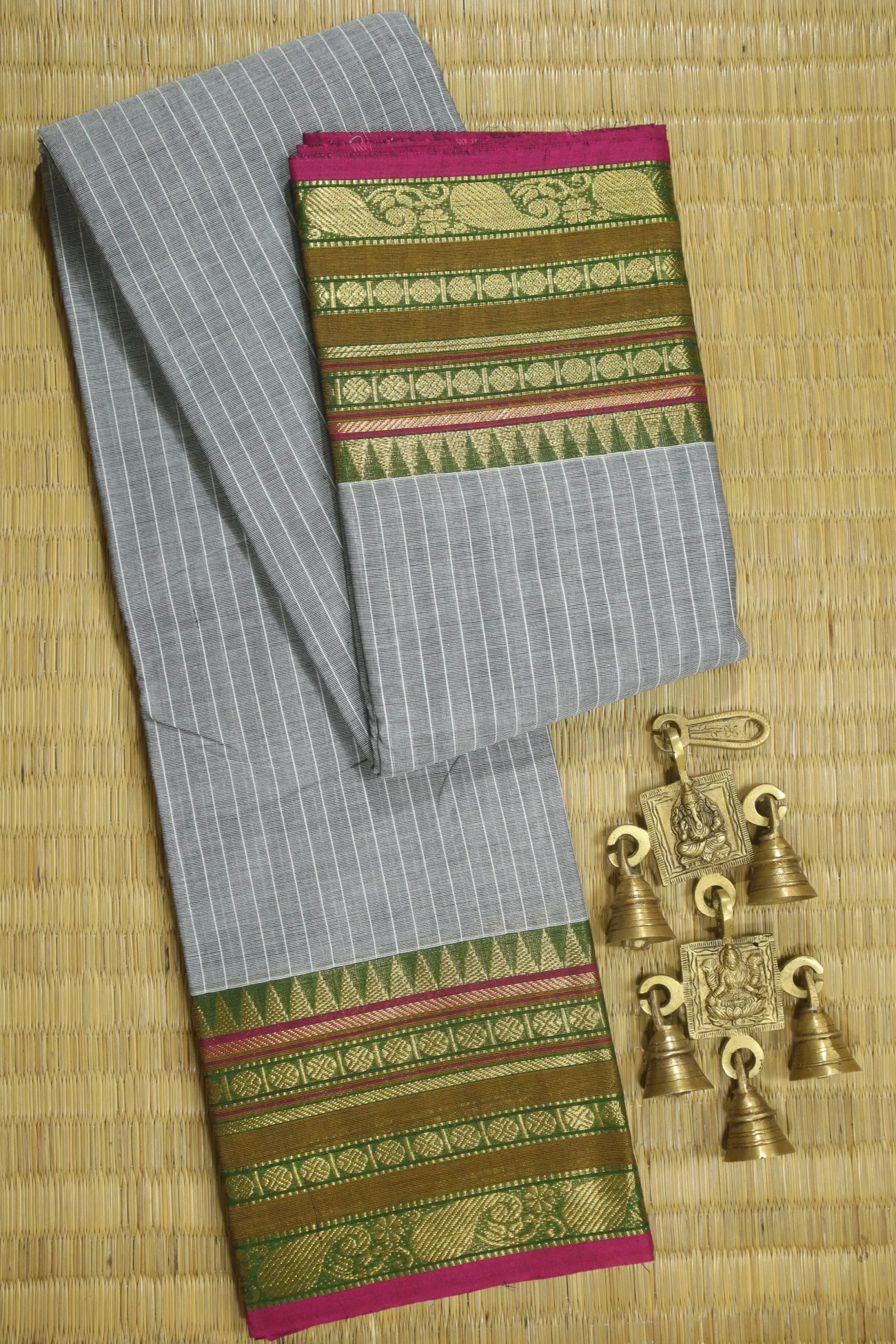 gray-temple-ruthratcham-traditional-chettinad-checked-saree-ck002367-a