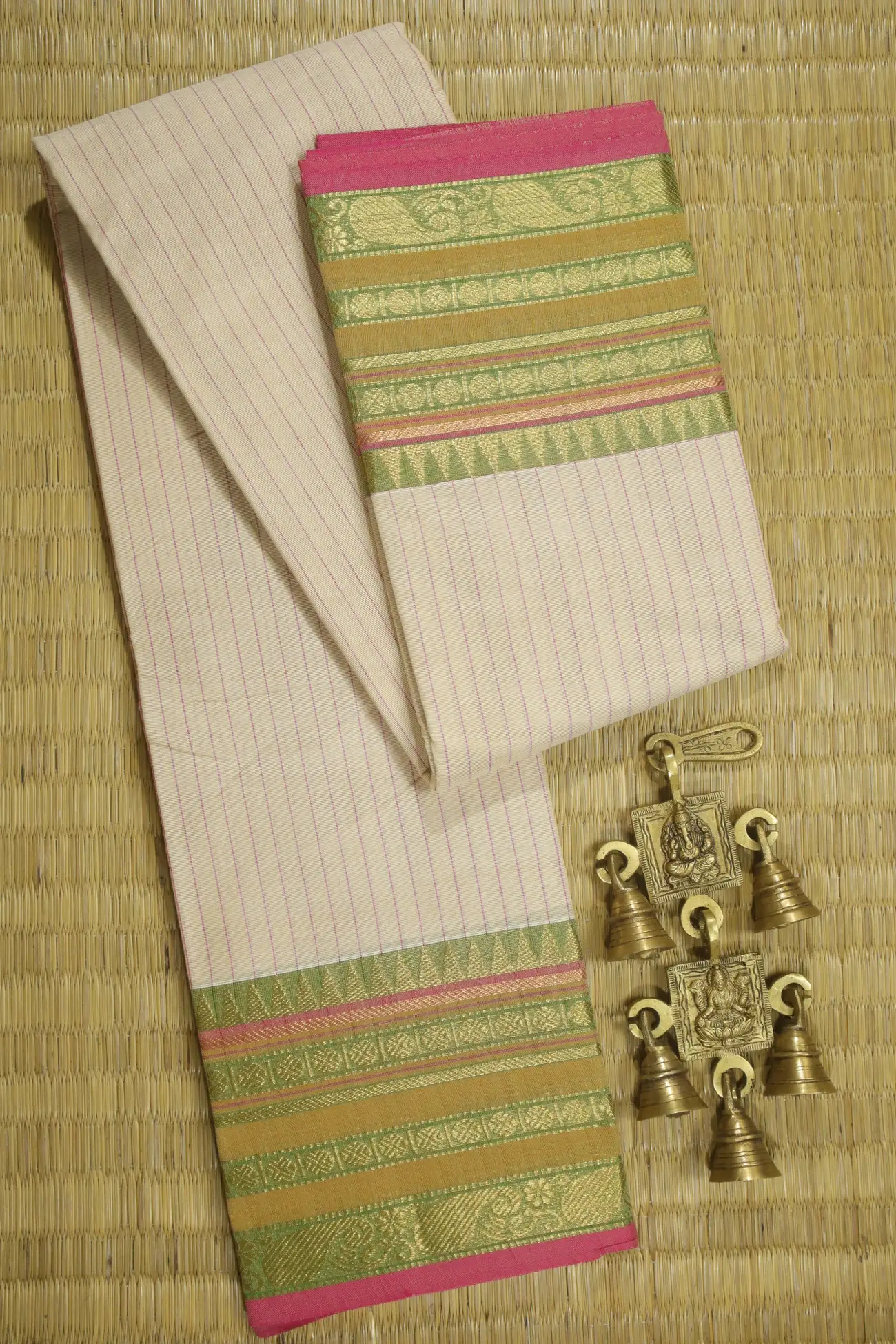 wheat-ruthratcham-temple-vertical-stripes-traditional-chettinad-checked-saree-ck002364-a