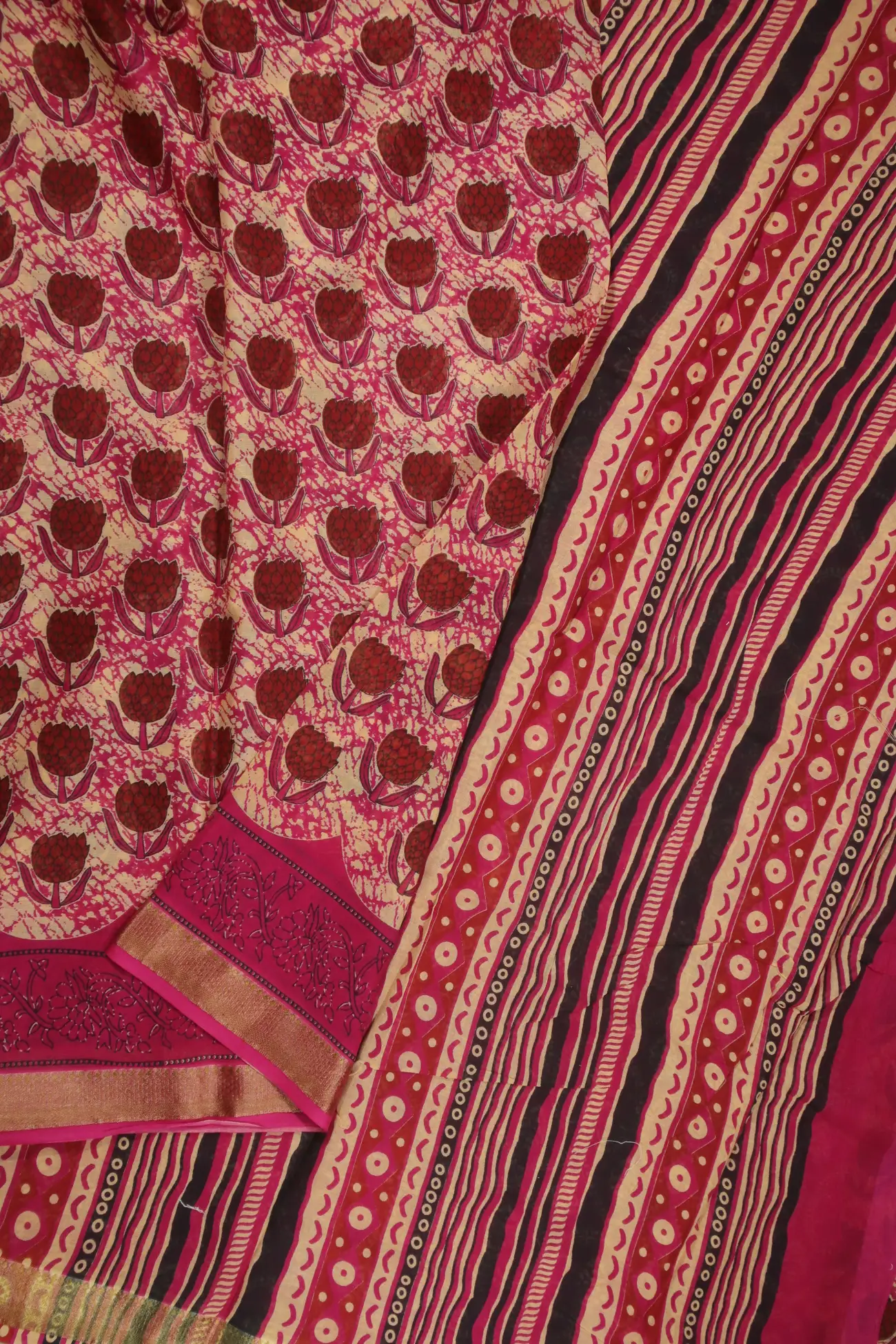 deep-pink-flowers-mulmul-cotton-sarees-mm001748-b