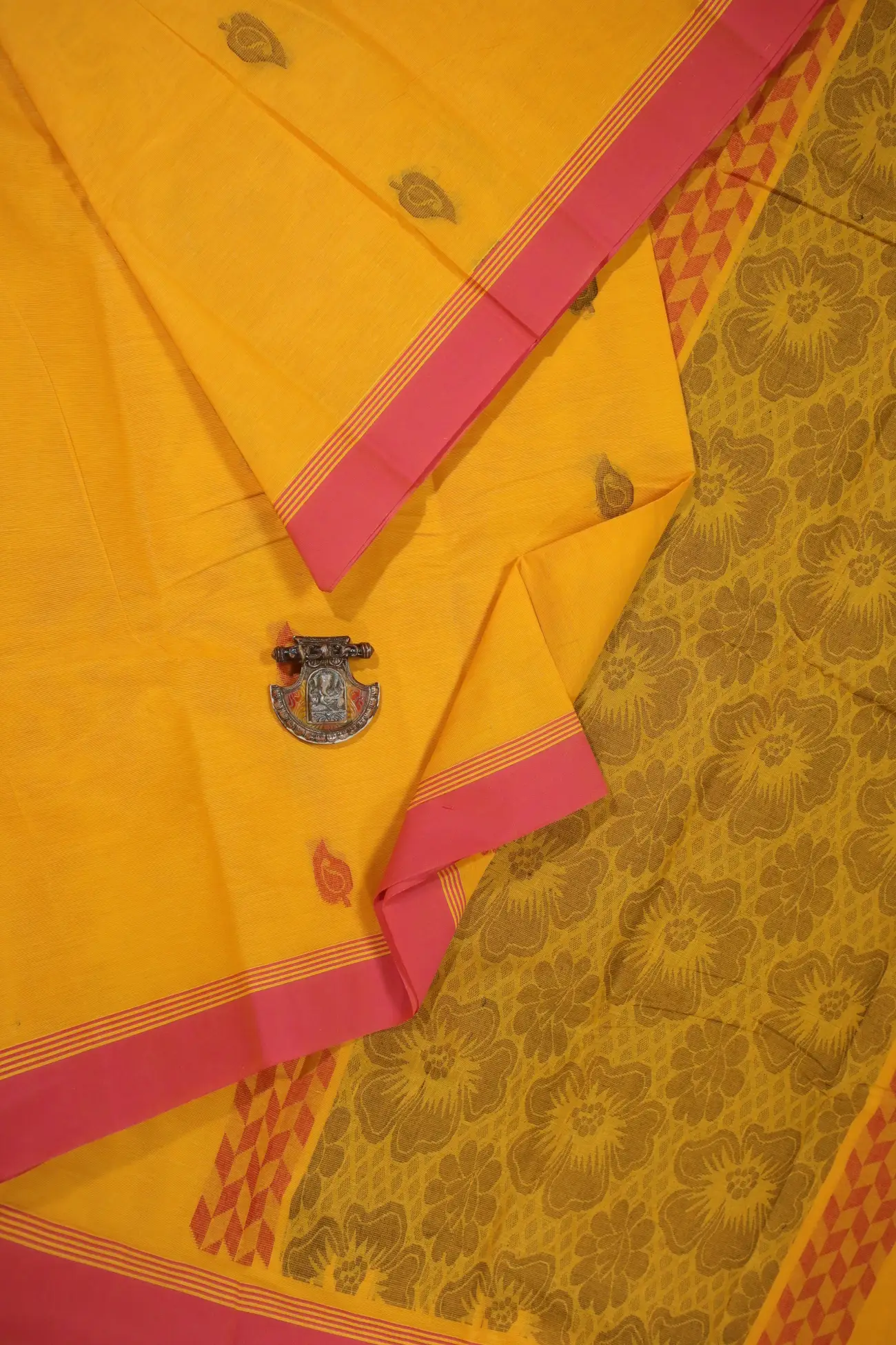 yellow-leaf-coimbatore-cotton-saree-cbe000272-a