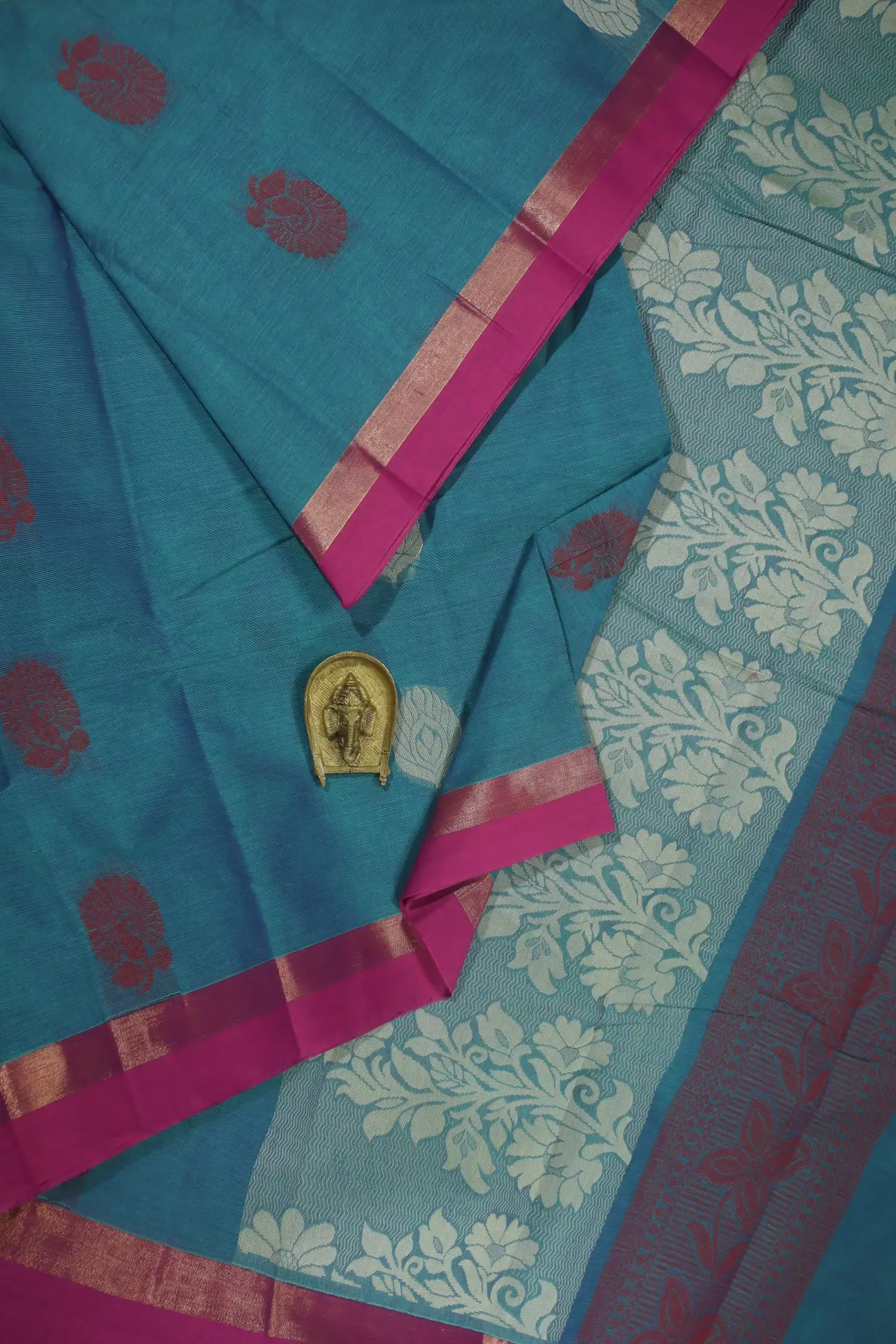 dark-cyan-peacock-feather-flower-coimbatore-cotton-saree-cbe000209-a