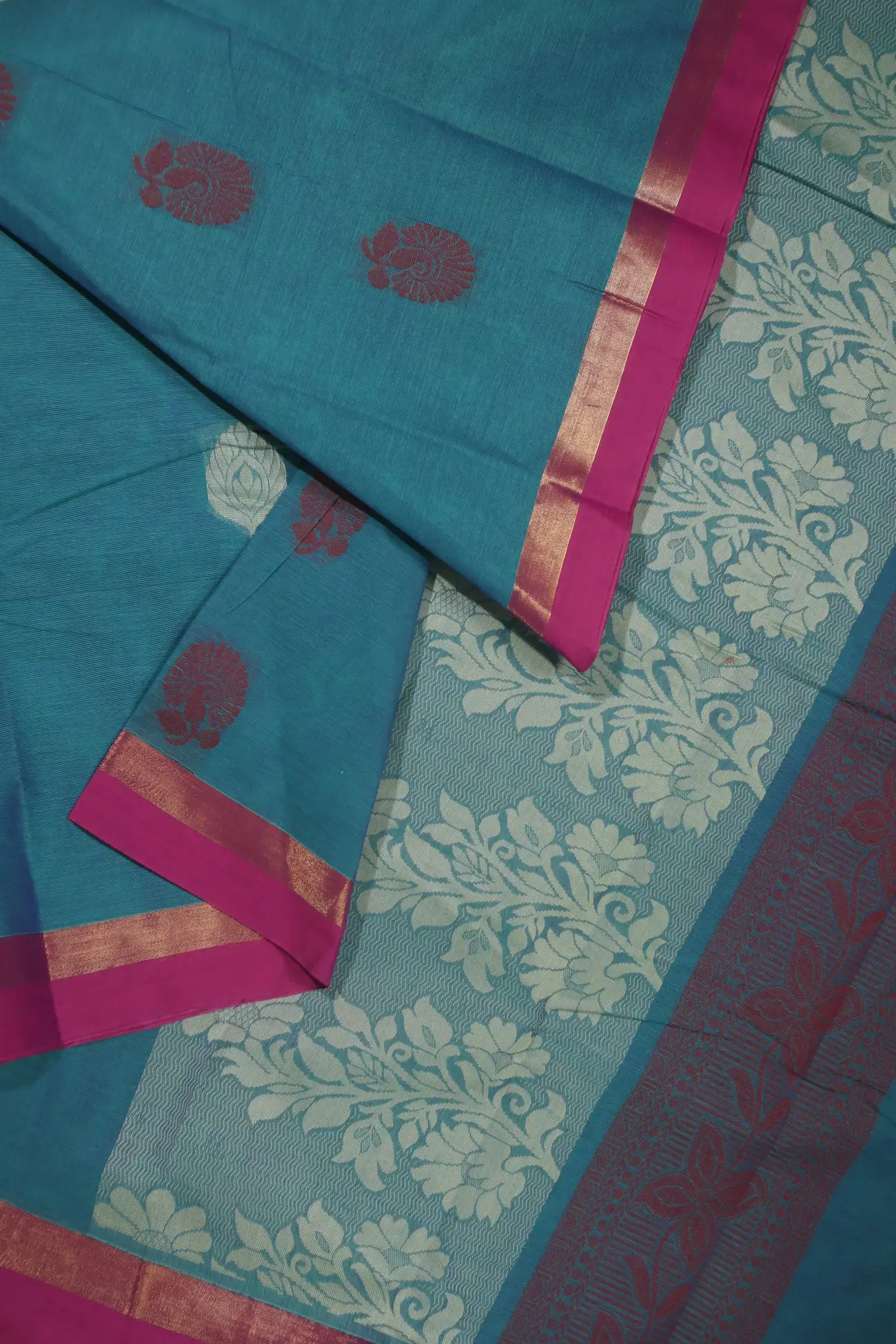 dark-cyan-peacock-feather-flower-coimbatore-cotton-saree-cbe000209-b