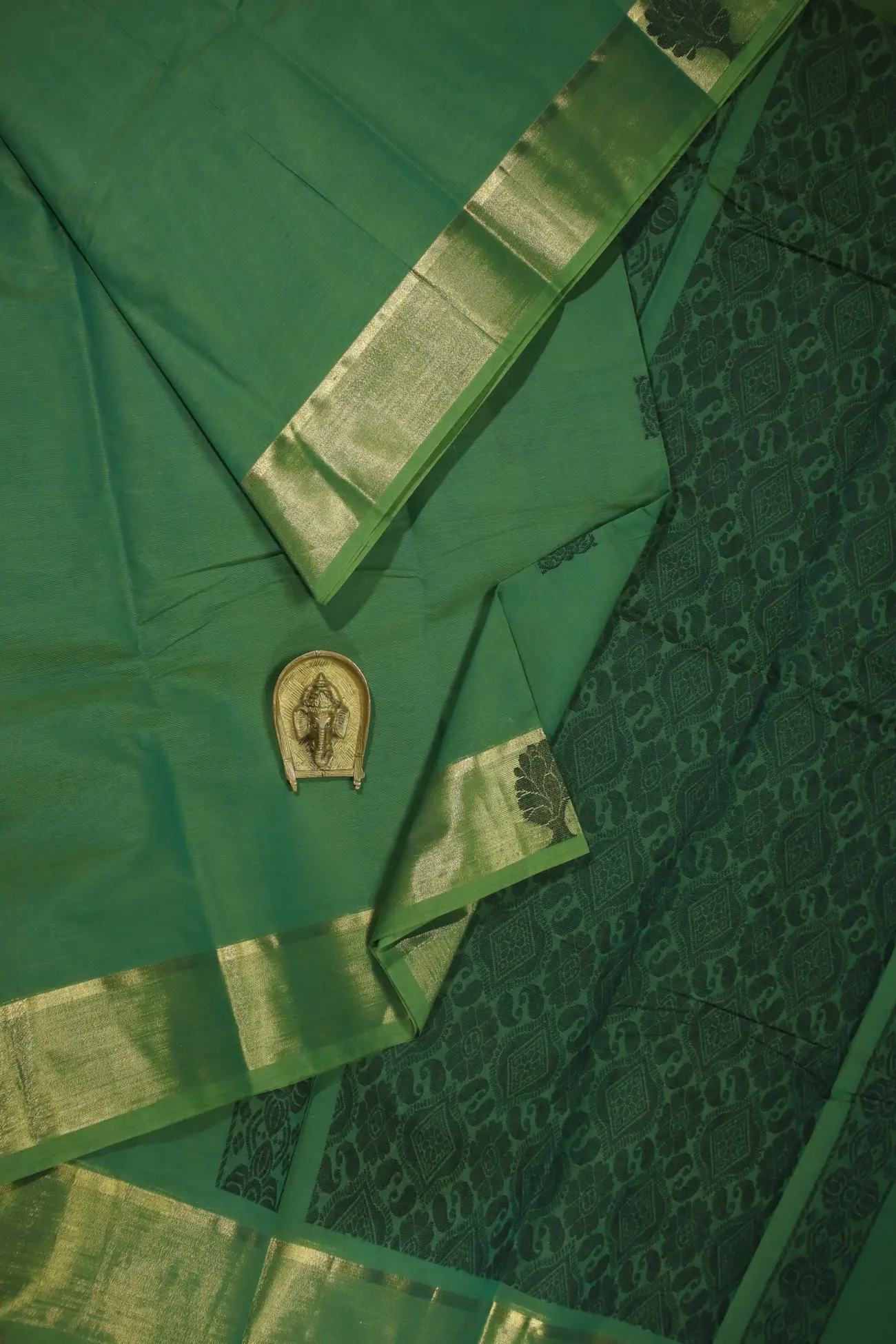 green-flower-tree-coimbatore-cotton-saree-cbe000242-a