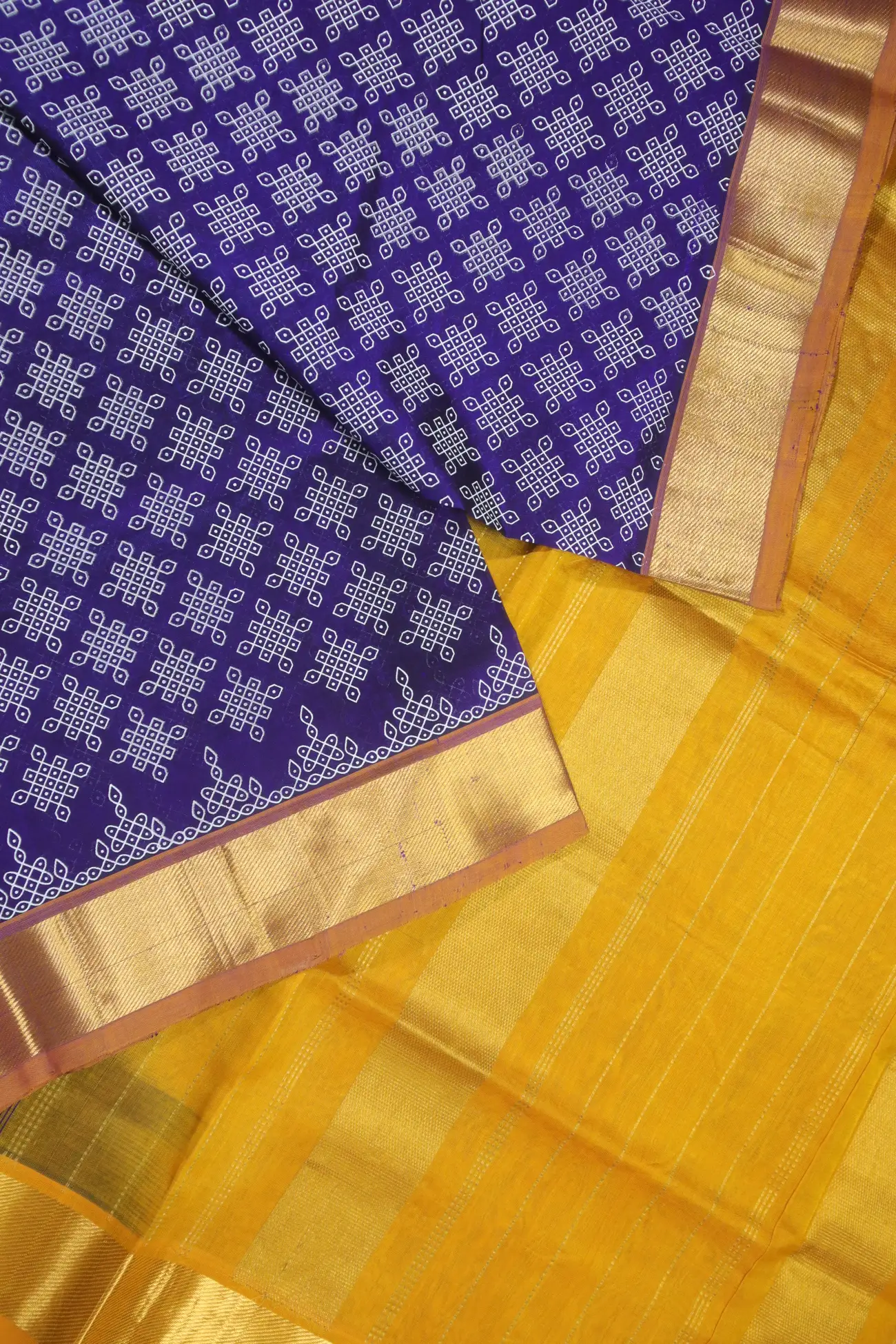 indigo-kolam-bavanji-border-kanchi-silk-cotton-saree-sc002739-b