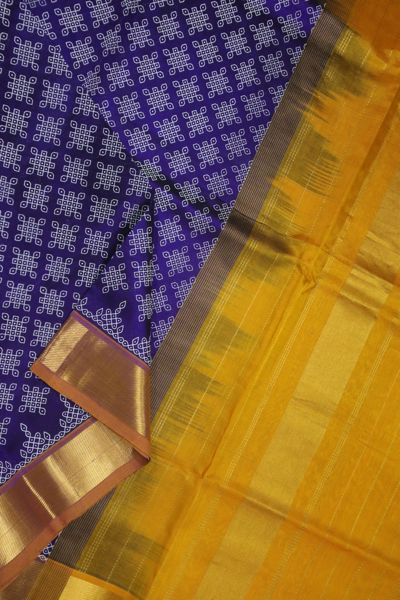 indigo-kolam-bavanji-border-kanchi-silk-cotton-saree-sc002739-c