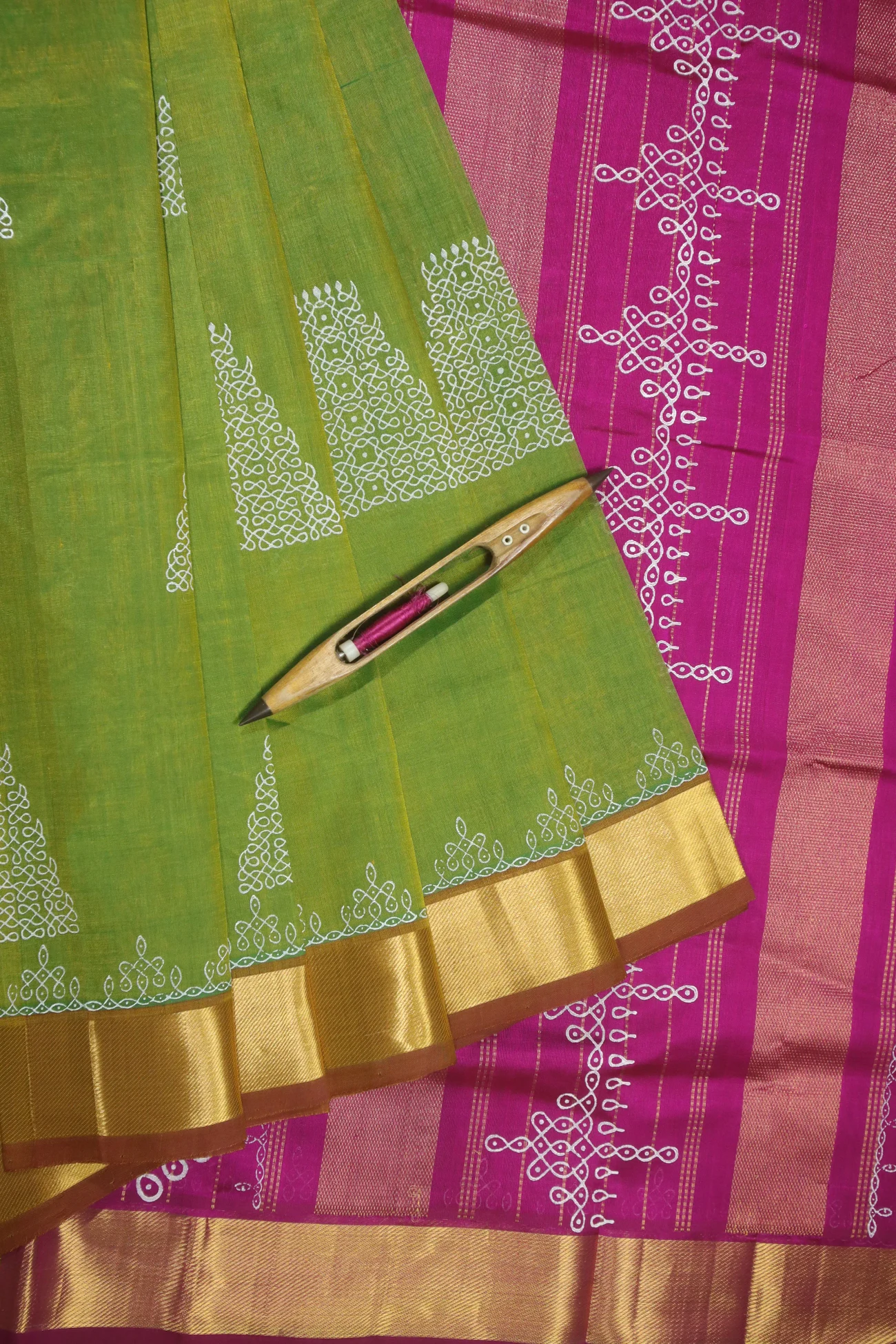 green-kolam-bavanji-border-kanchi-silk-cotton-saree-sc002726-a