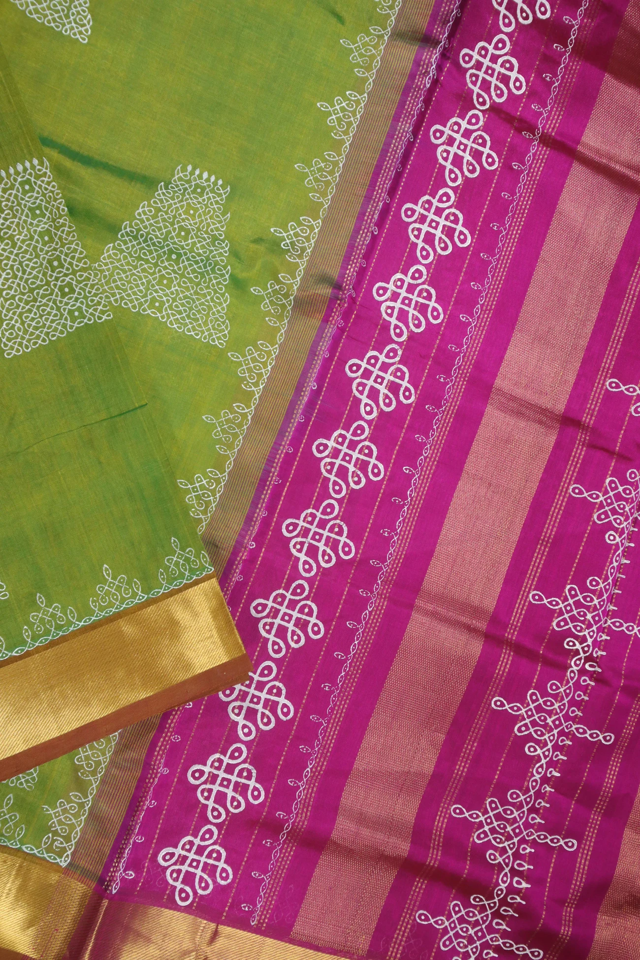 green-kolam-bavanji-border-kanchi-silk-cotton-saree-sc002726-c