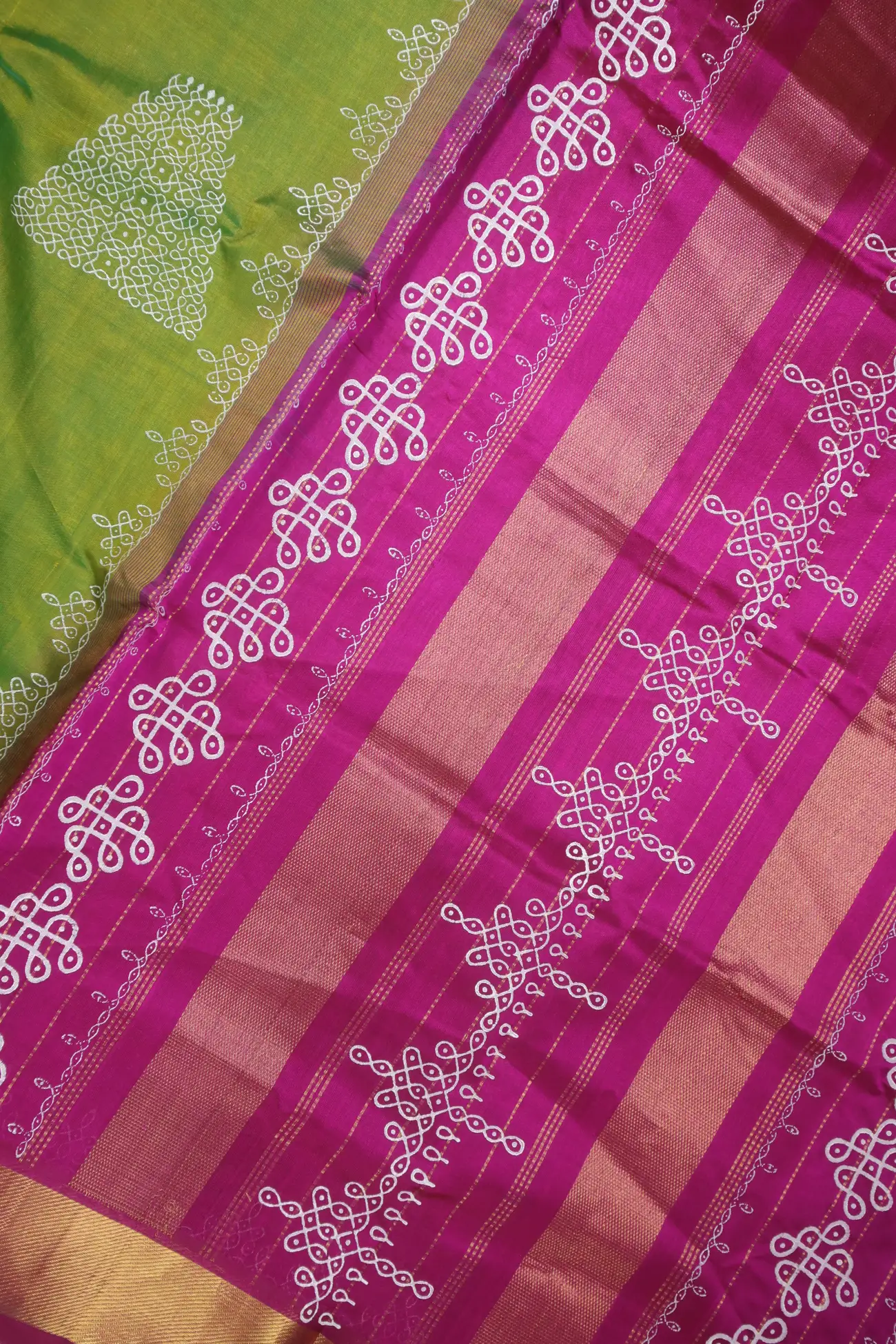 green-kolam-bavanji-border-kanchi-silk-cotton-saree-sc002726-d