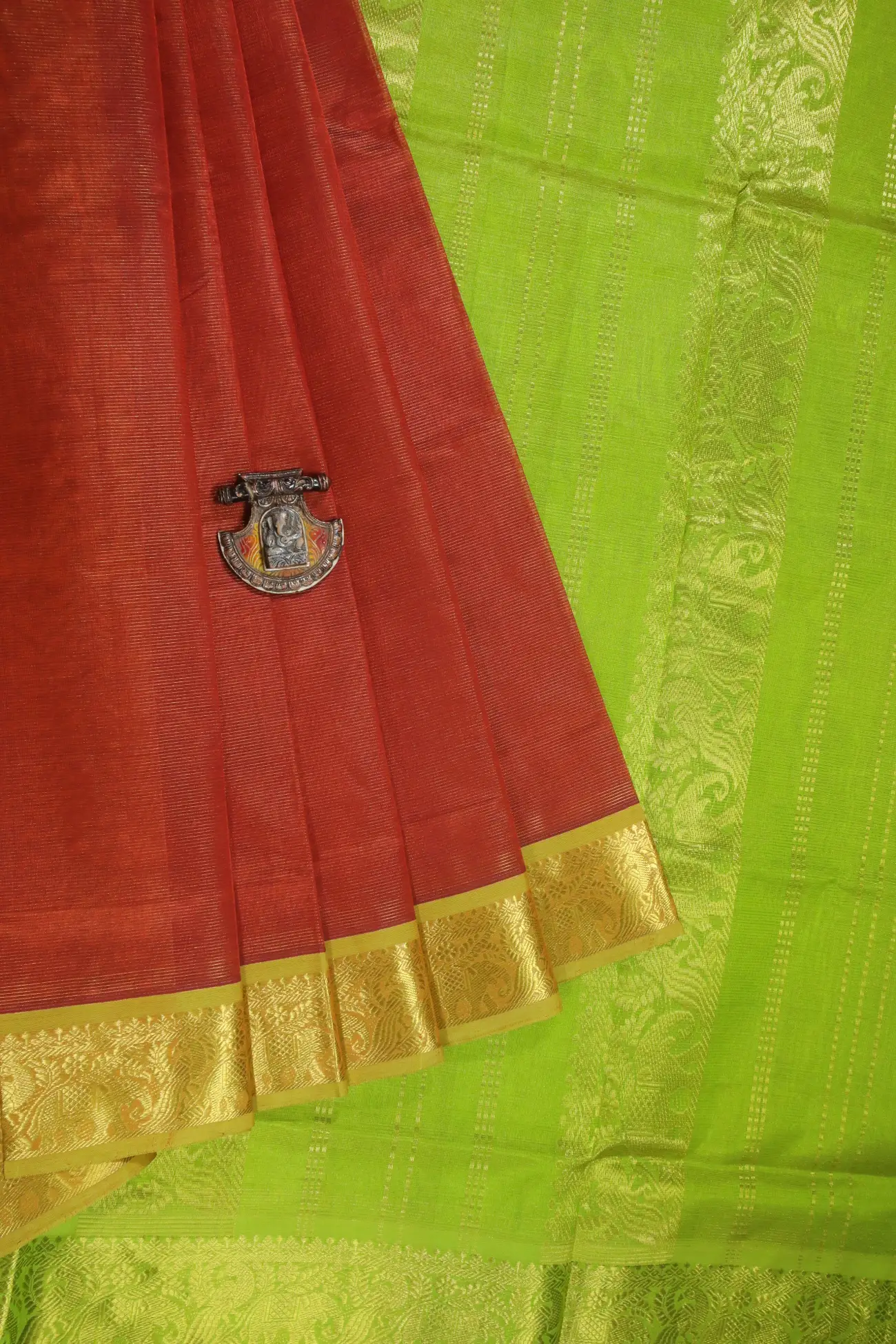 maroon-elephant-vaira-oosi-diamond-needle-kanchi-silk-cotton-saree-sc002721-a