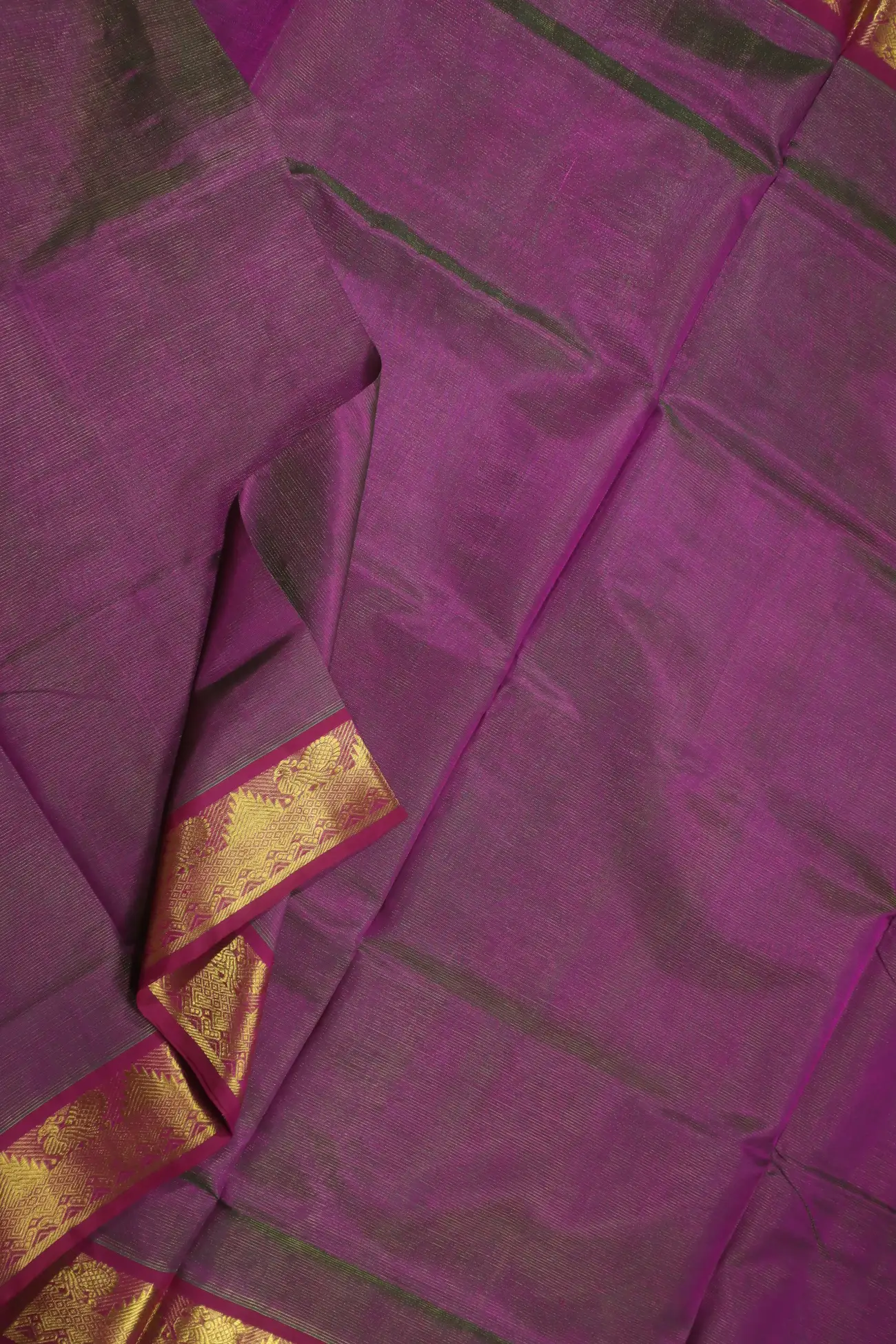 magenta-peacock-temple-vaira-oosi-diamond-needle-kanchi-silk-cotton-saree-sc002722-c