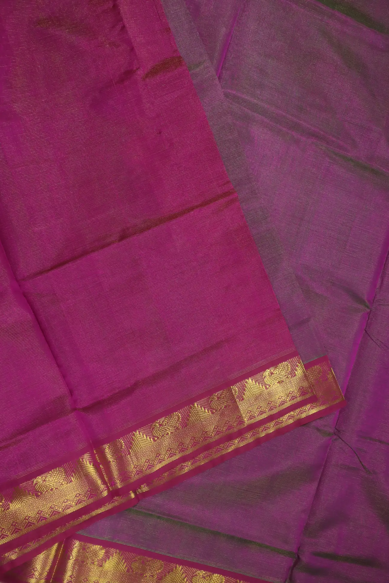 magenta-peacock-temple-vaira-oosi-diamond-needle-kanchi-silk-cotton-saree-sc002722-d