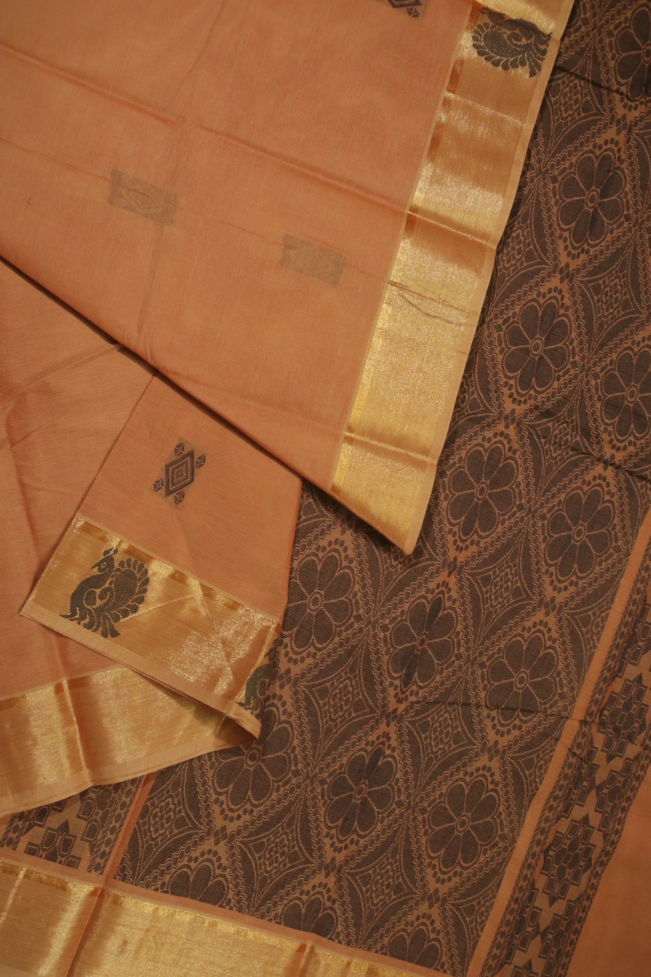 sandy-brown-peacock-coimbatore-cotton-saree-cbe000264-b