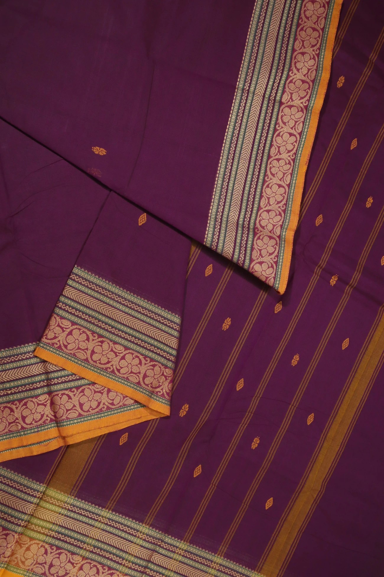 purple-flowers-chettinad-sarees-gc001539-b