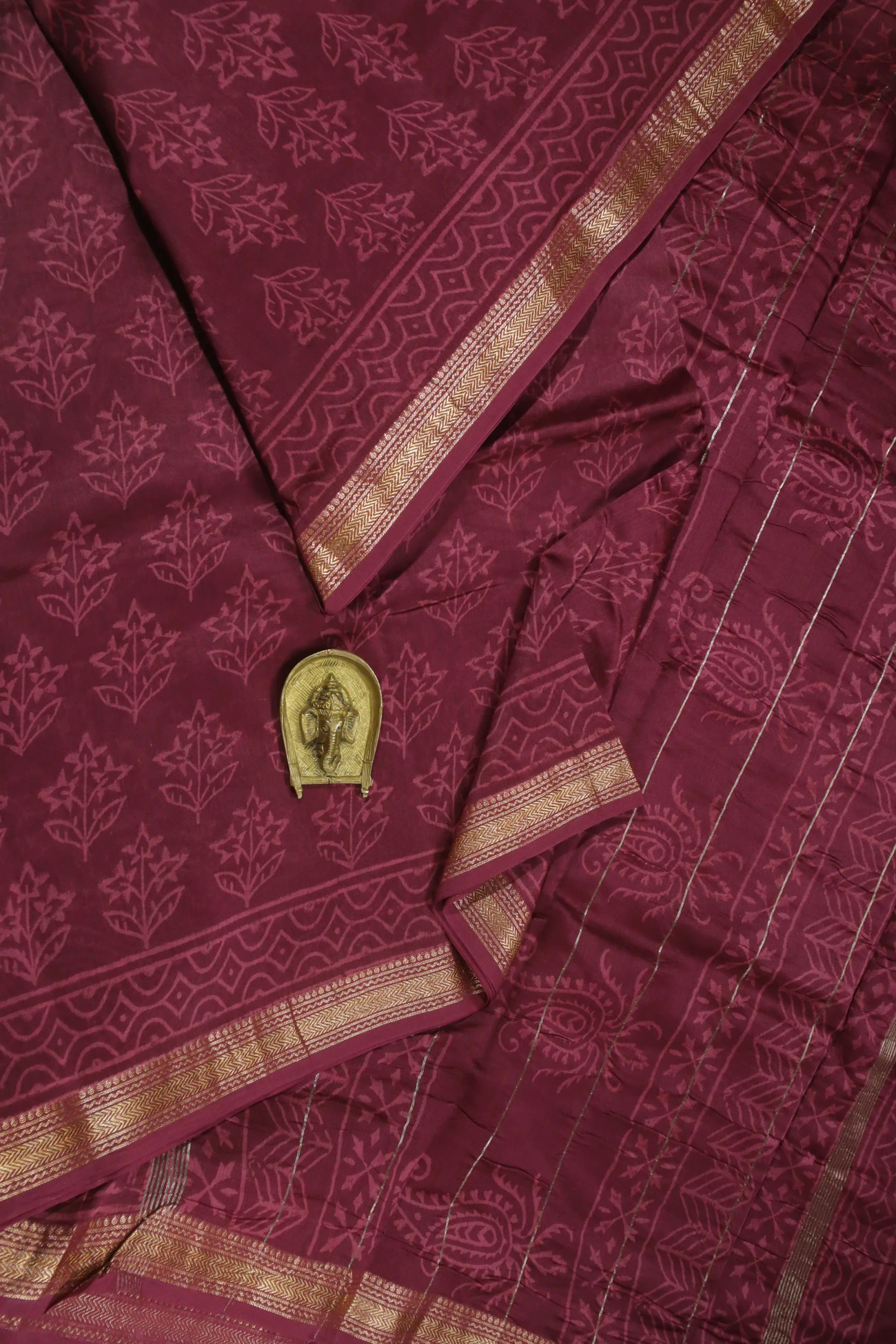 dark-magenta-flowers-maheshwari-silk-cotton-mh000202-a