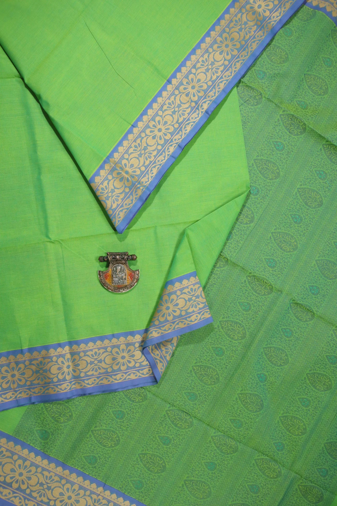 light-green-flower-kanchi-cotton-sarees-uu005205-a