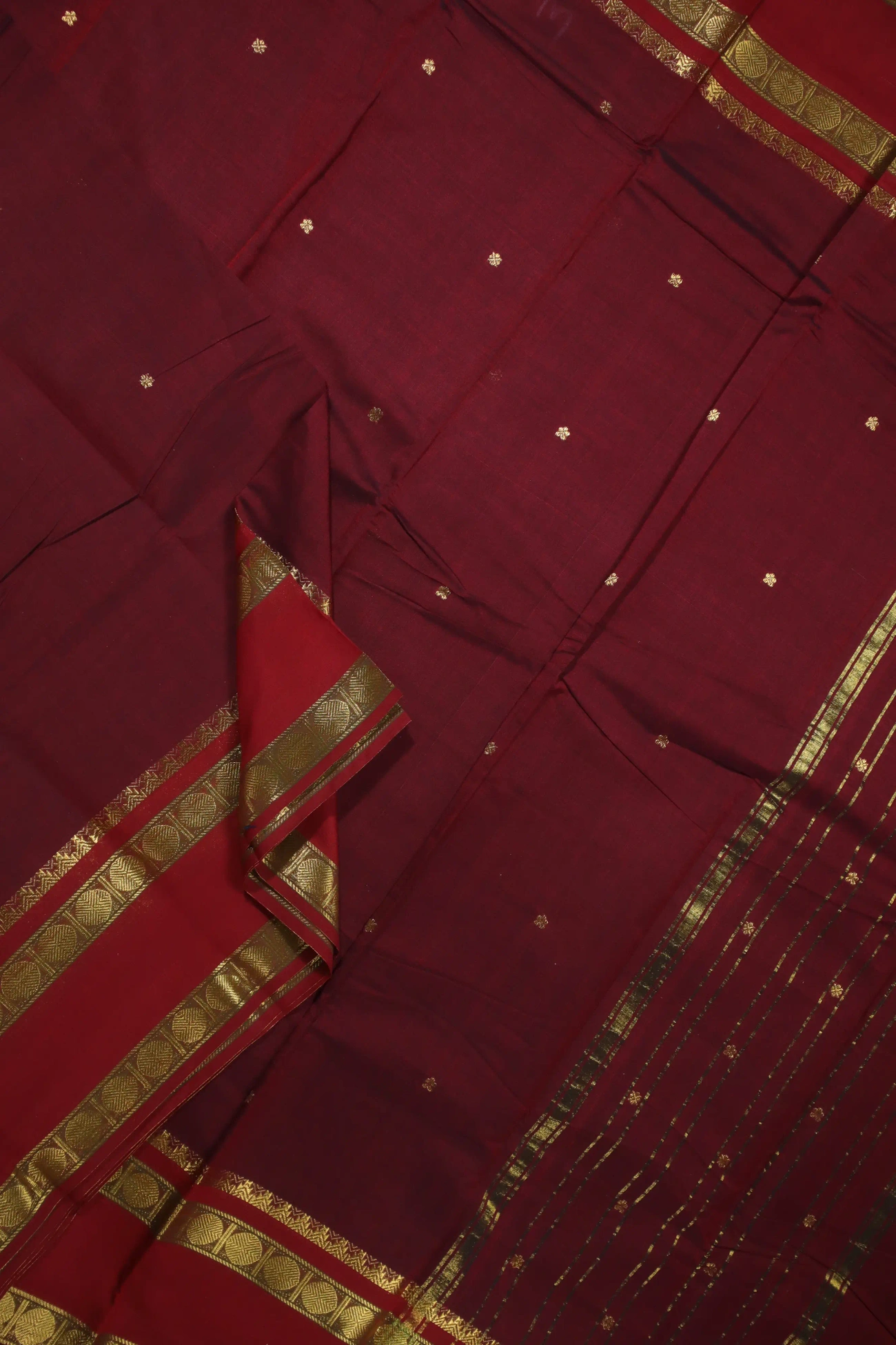 maroon-temple-ruthratcham-kundavai-saree-kun000004-c