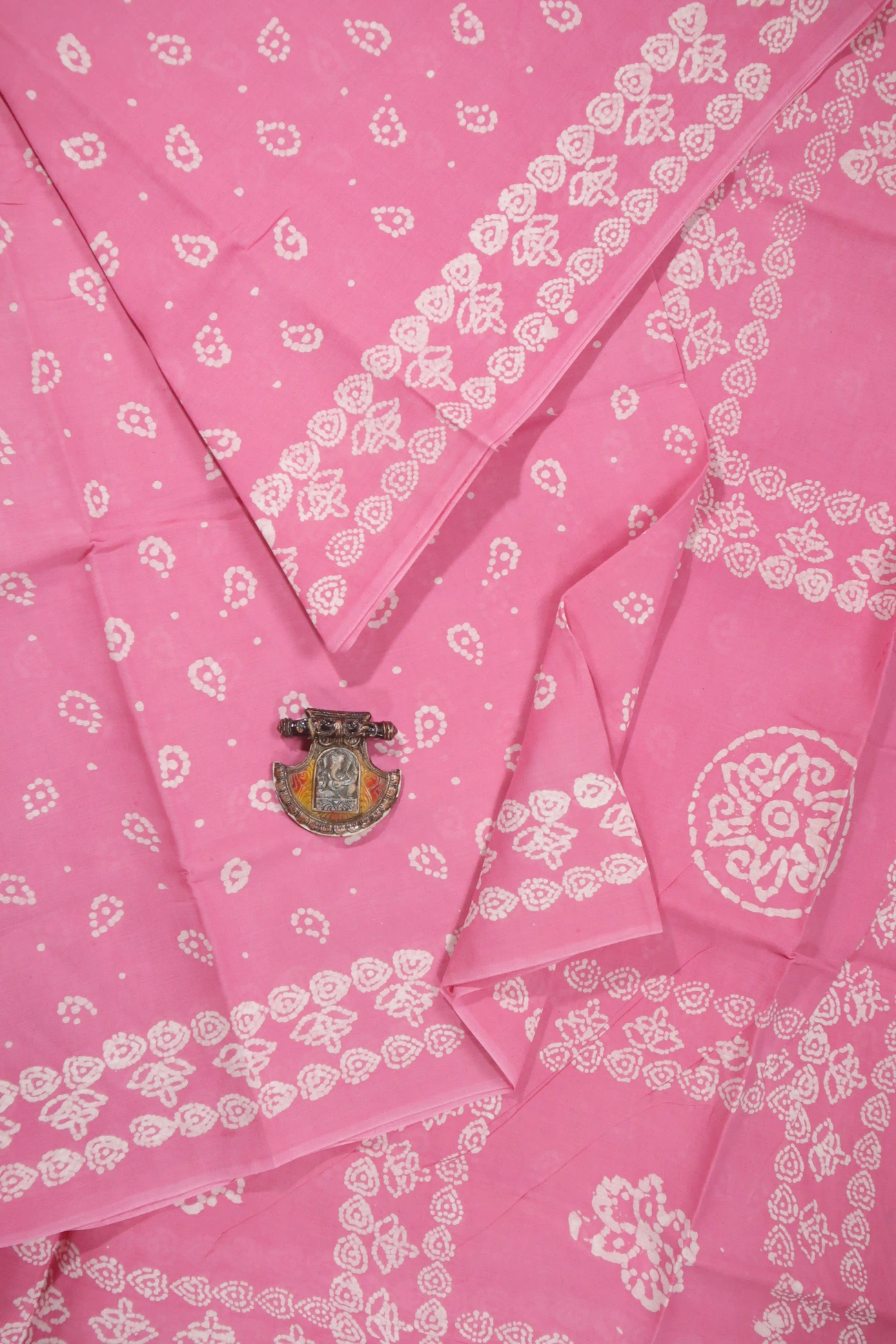 light-pink-flower-madurai-sungudi-saree-1-a