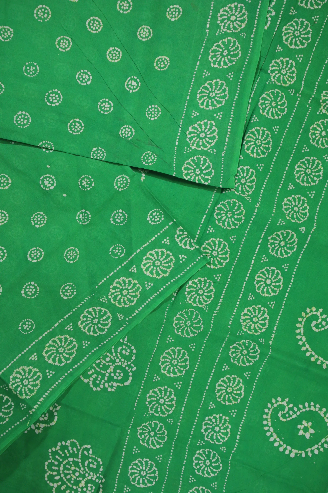 green-flower-madurai-sungudi-saree-ss005750-b