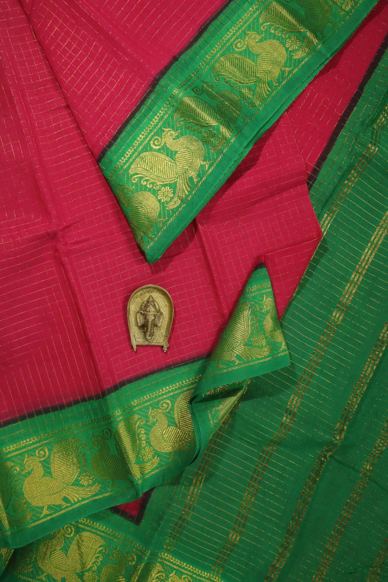 pink-peacock-madurai-sungudi-saree-ss005795-a