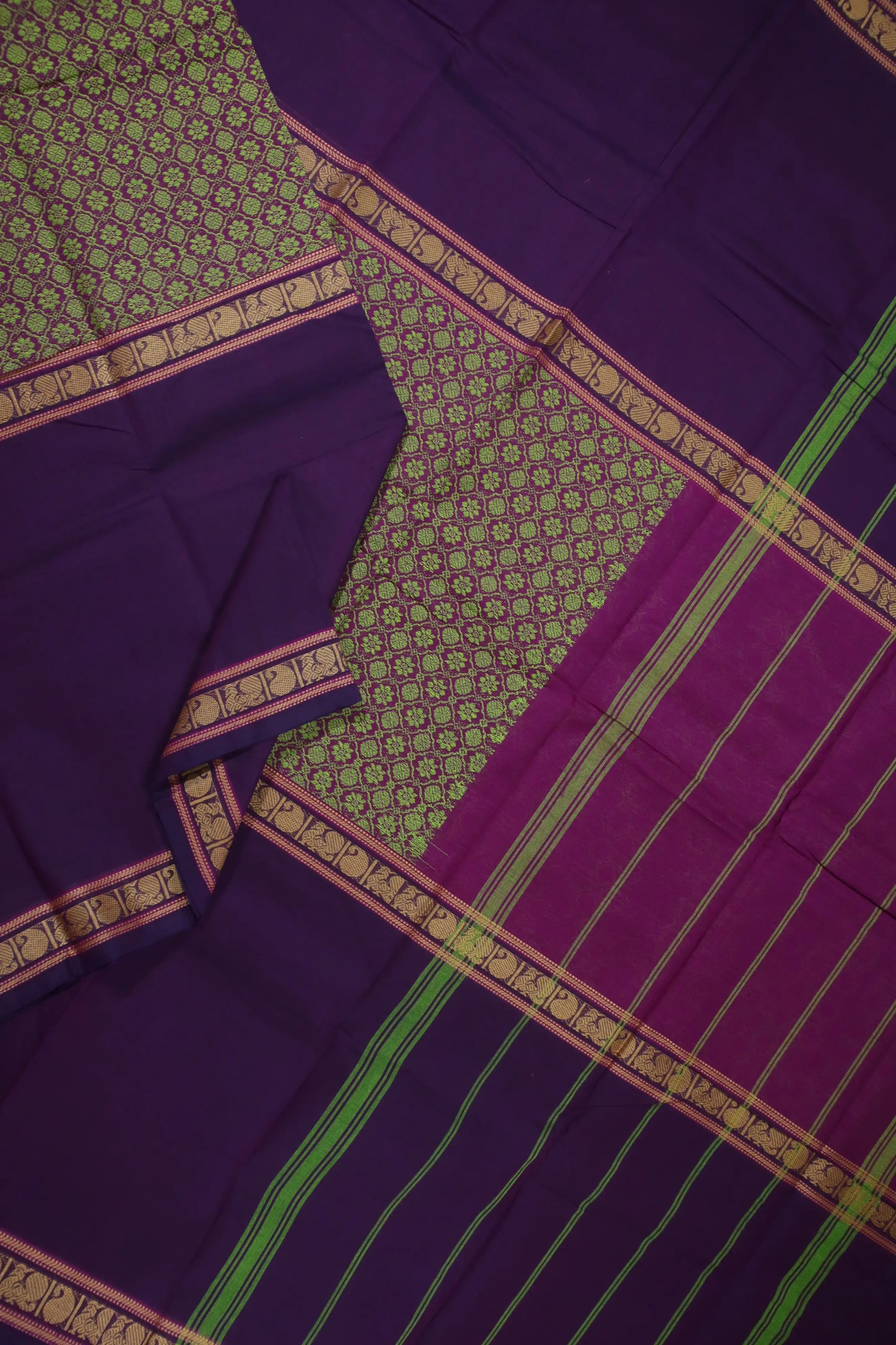 purple-muppagam-three-part-flower-kanchi-cotton-saree-uu005231-b