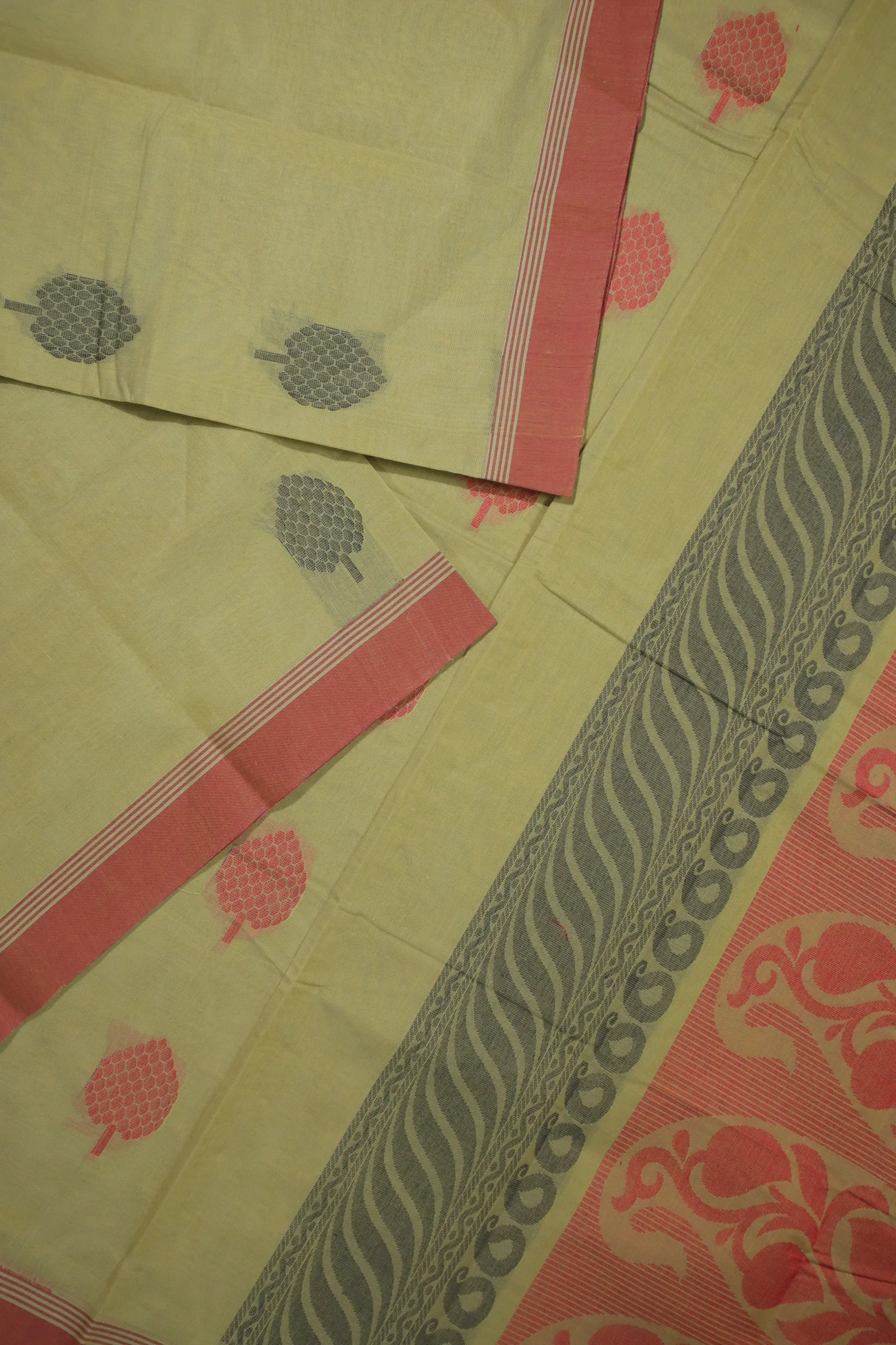 ivory-flower-coimbatore-cotton-saree-cbe000253-b