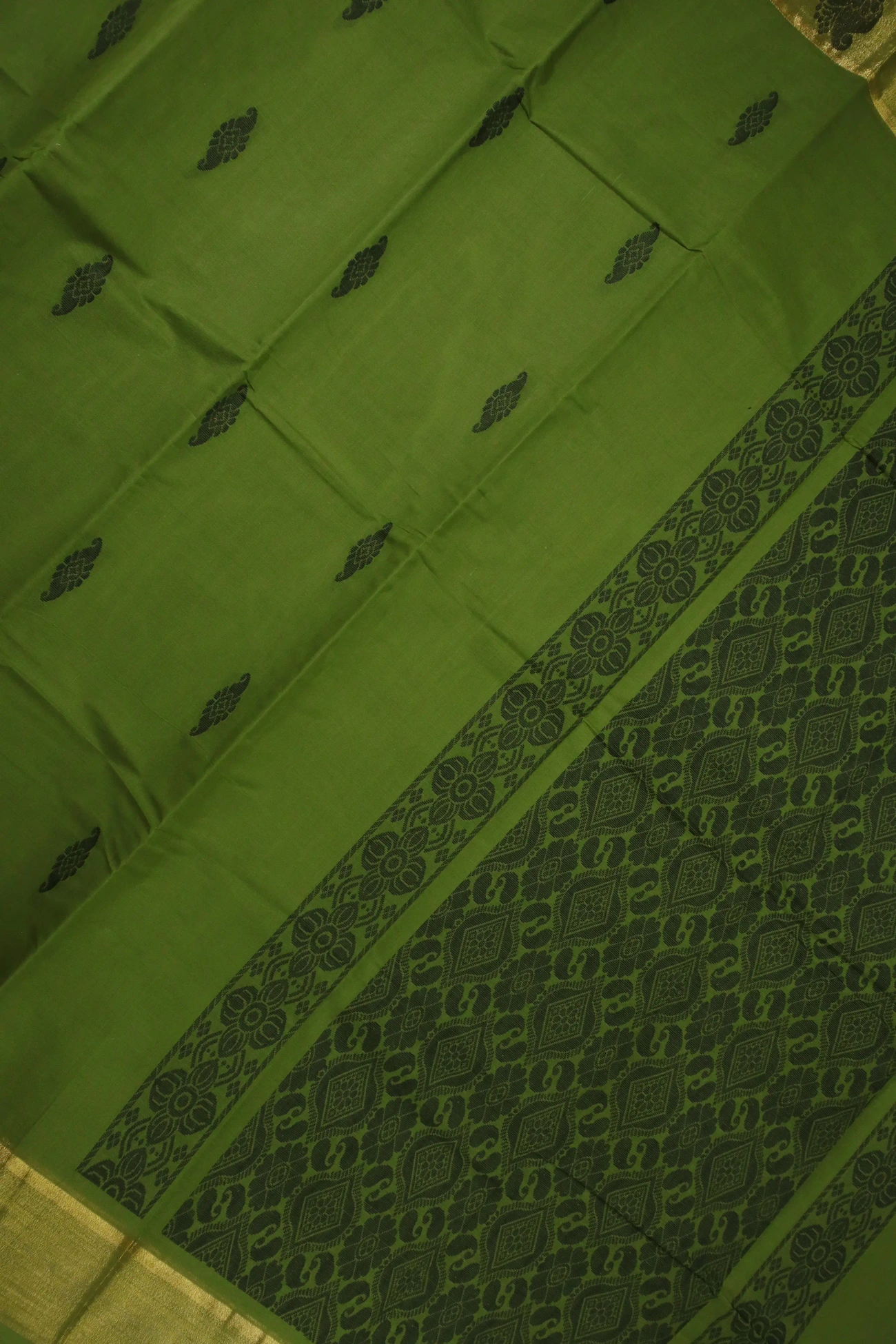 green-flower-peacock-coimbatore-cotton-saree-cbe000257-c