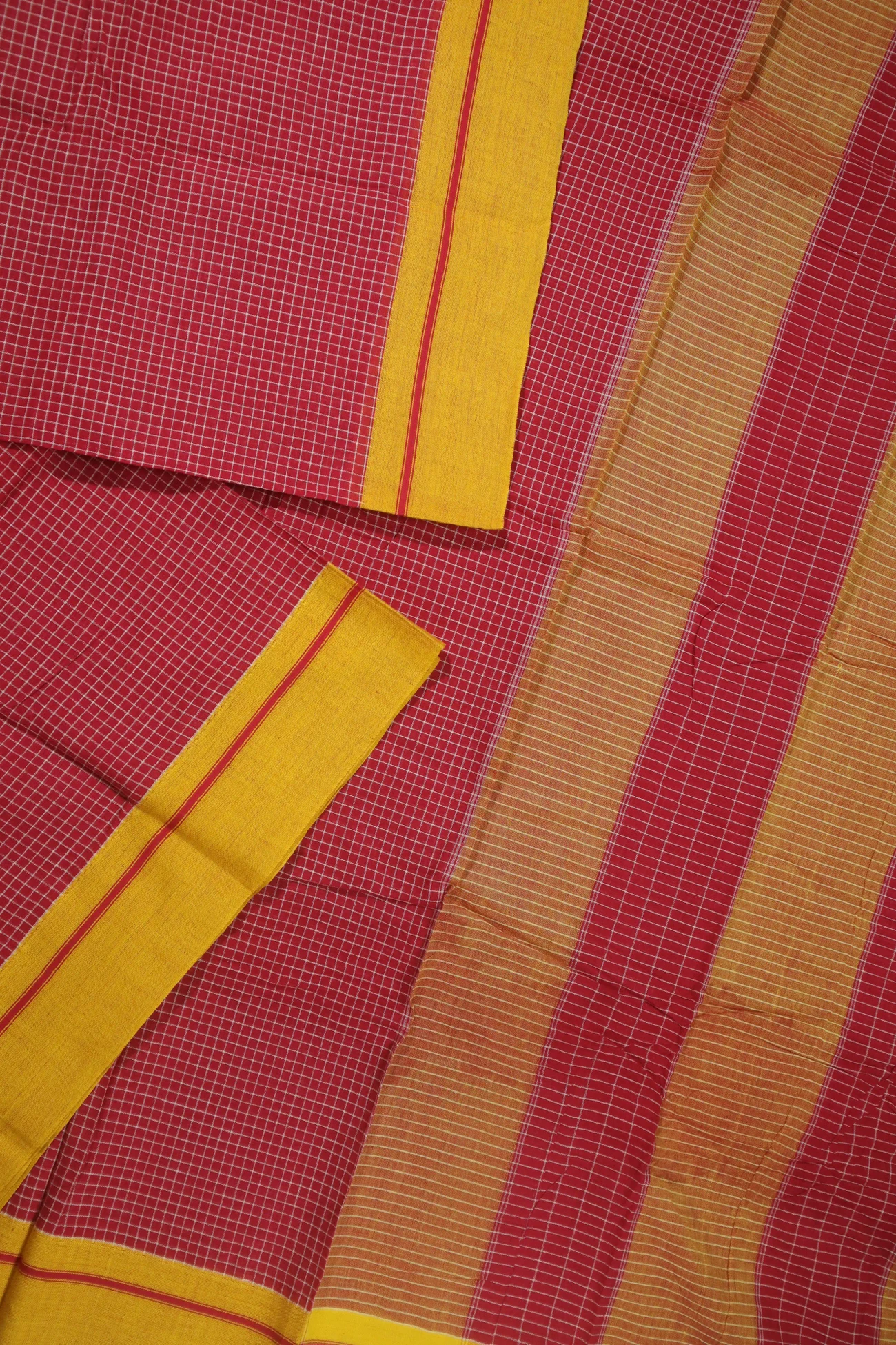 red-checked-patteda-anchu-saree-pa000037-b