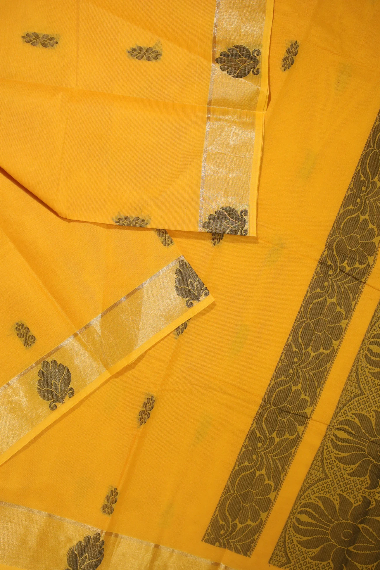 yellow-flower-coimbatore-cotton-saree-cbe000249-b