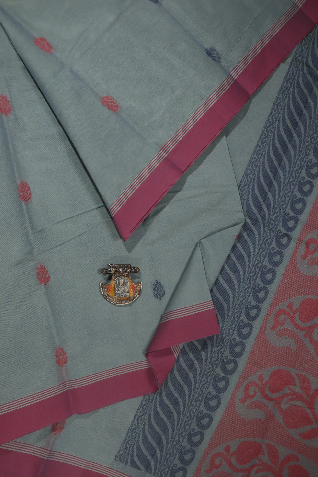 gray-flower-coimbatore-cotton-saree-cbe000271-a