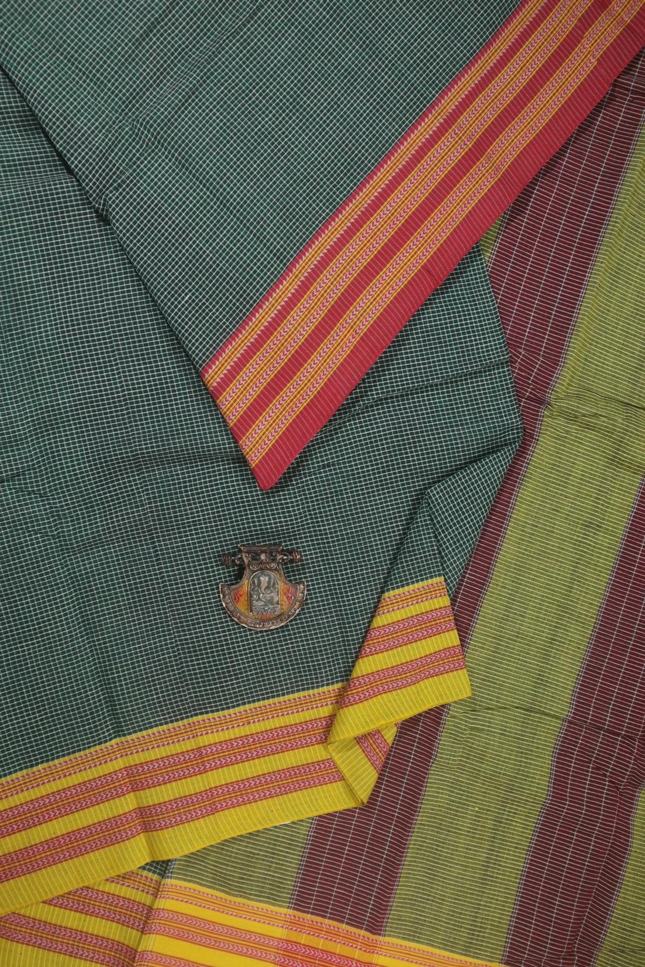 dark-green-checked-patteda-anchu-saree-pa000017-a