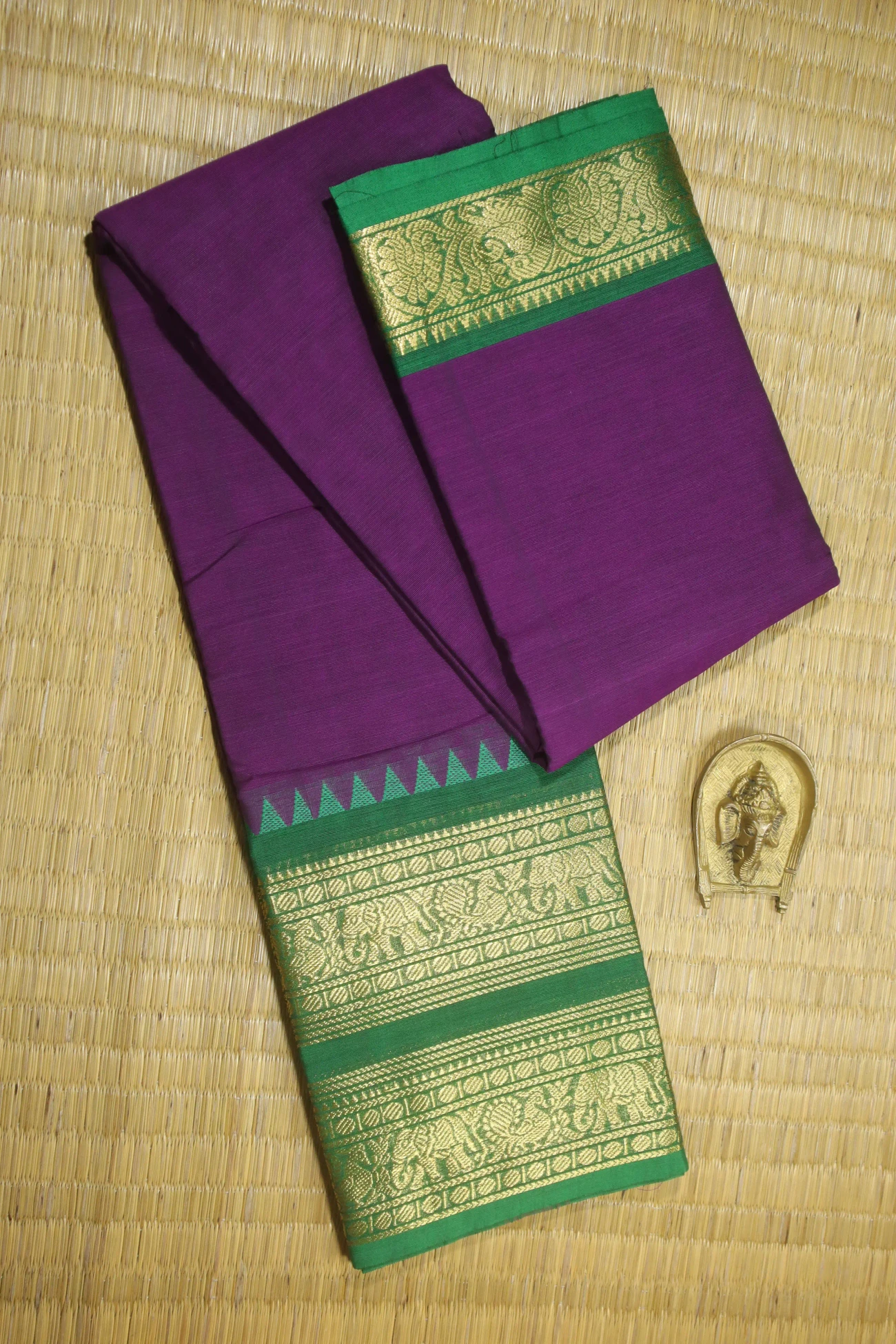 violet-peacock-elephant-malarkodi-saree-mk007648-a