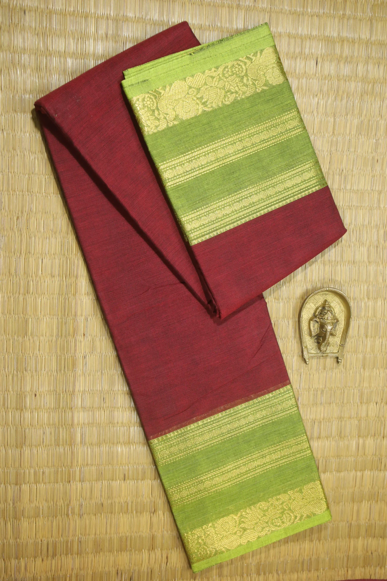 dark-maroon-ruthratcham-temple-malarkodi-saree-mk007395-a