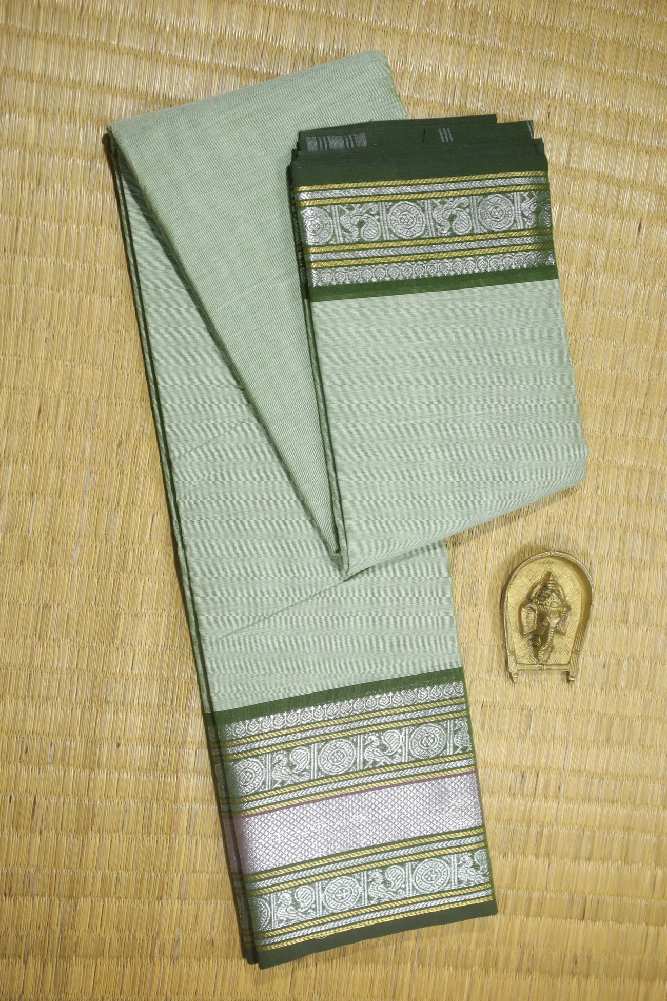 pale-green-peacock-ruthratcham-malarkodi-saree-mk007669-a