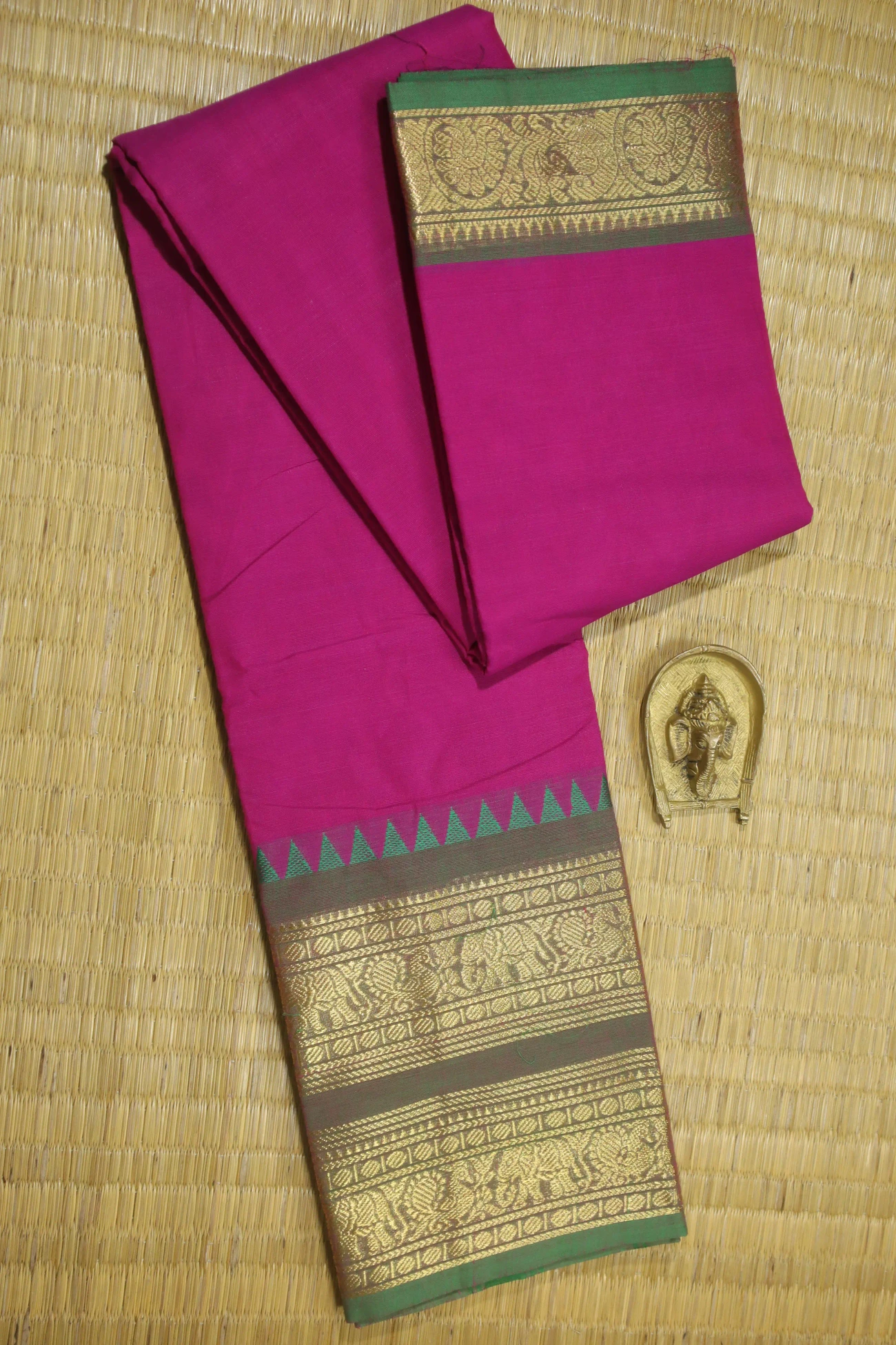 pink-peacock-elephant-malarkodi-saree-mk007653-a