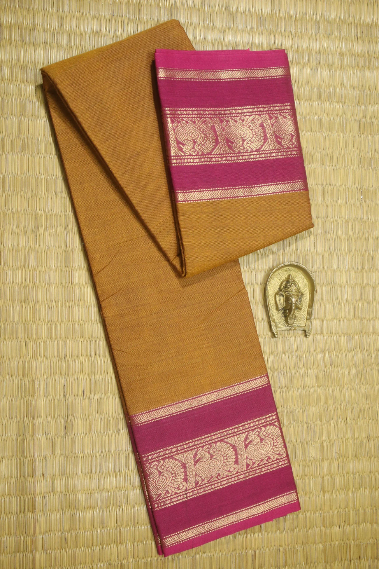 brown-peacock-malarkodi-saree-mk007594-a