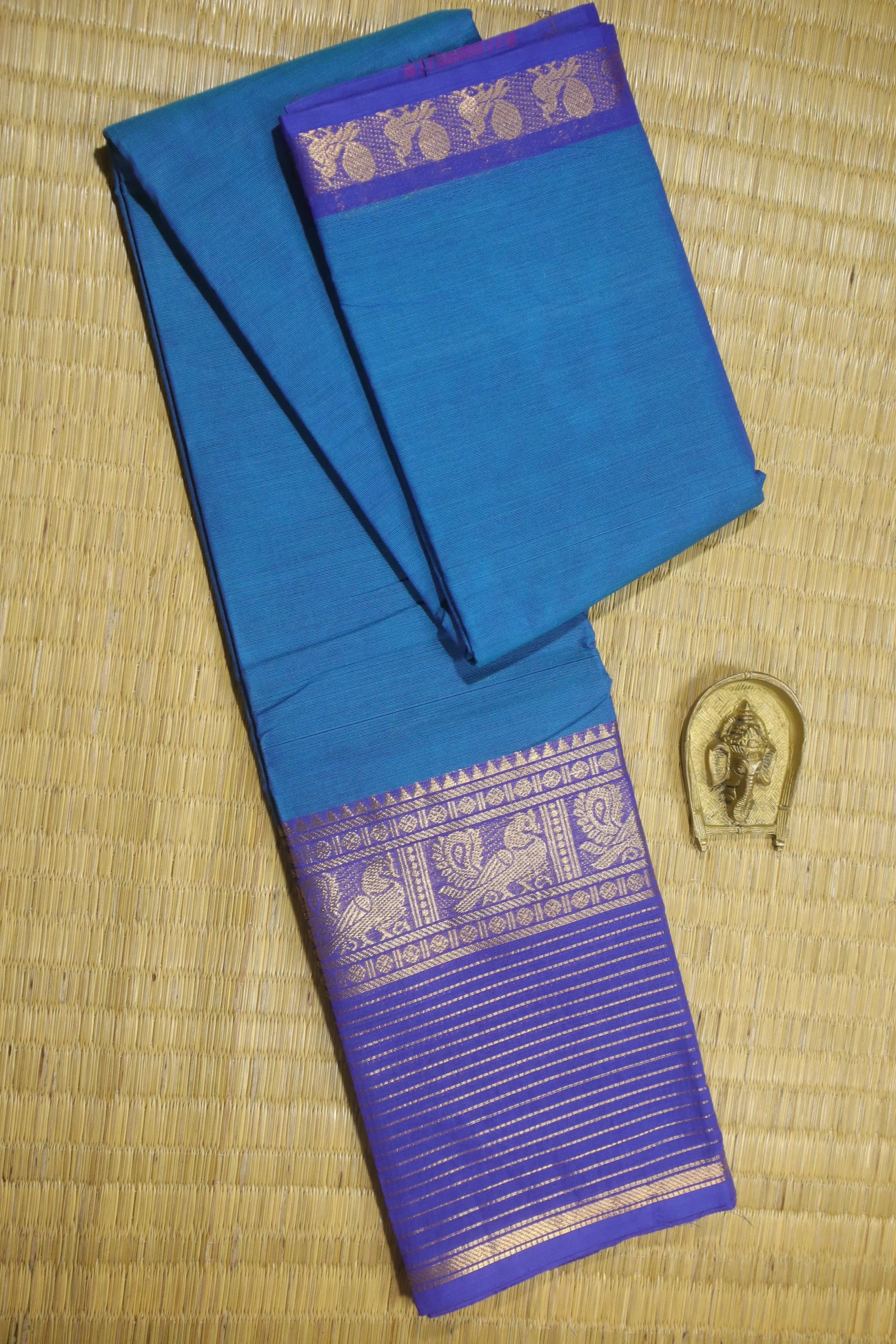 peacock-blue-peacock-ruthratcham-malarkodi-saree-mk007654-a