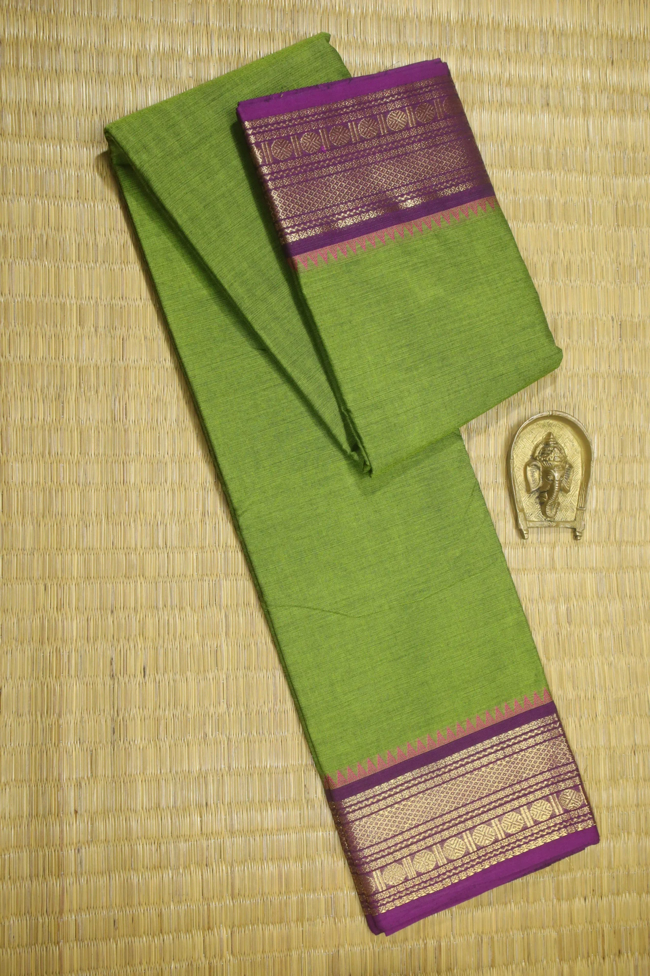 green-ruthratcham-temple-malarkodi-saree-mk007635-a