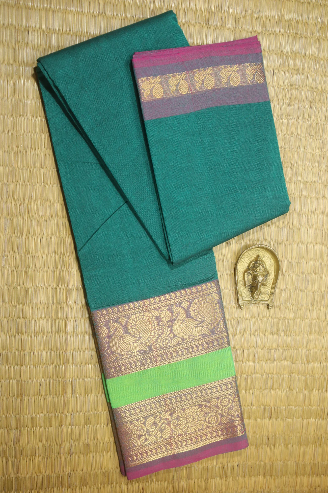 dark-green-peacock-malarkodi-saree-mk007423-a