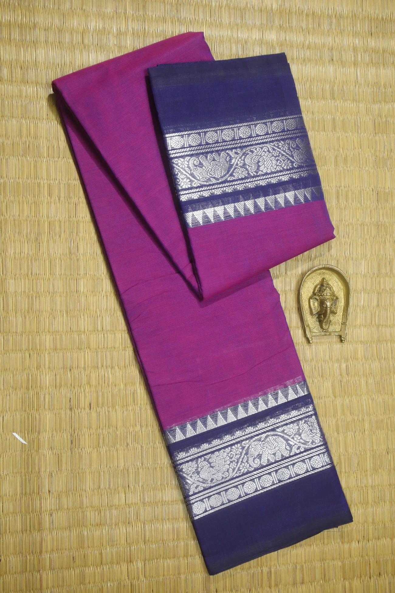 magenta-peacock-elephant-malarkodi-saree-mk007640-a