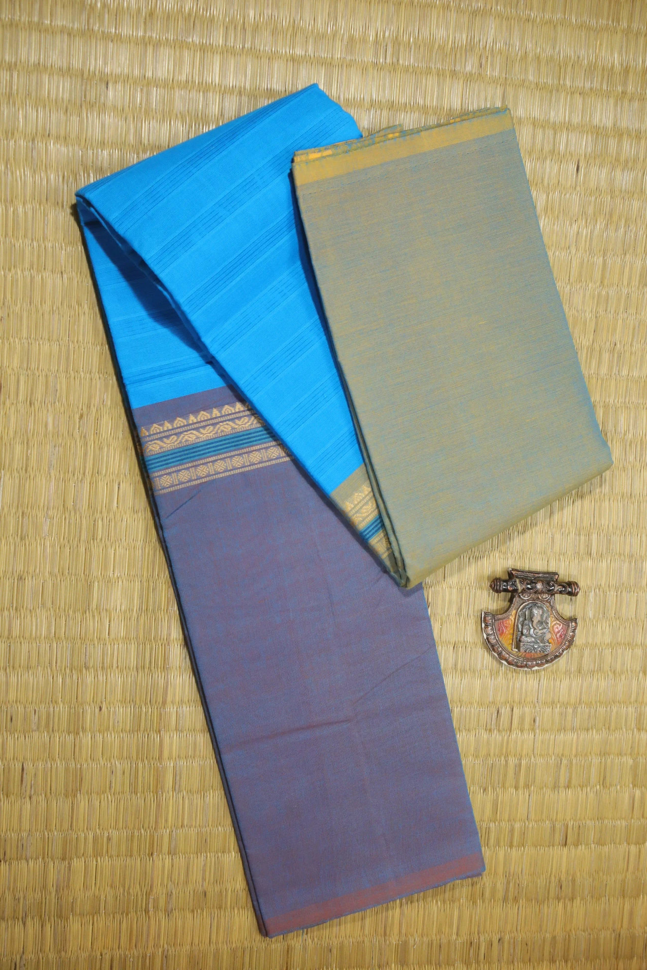 sky-blue-ruthratcham-temple-muppagam-three-part-malarkodi-saree-mk007583-a