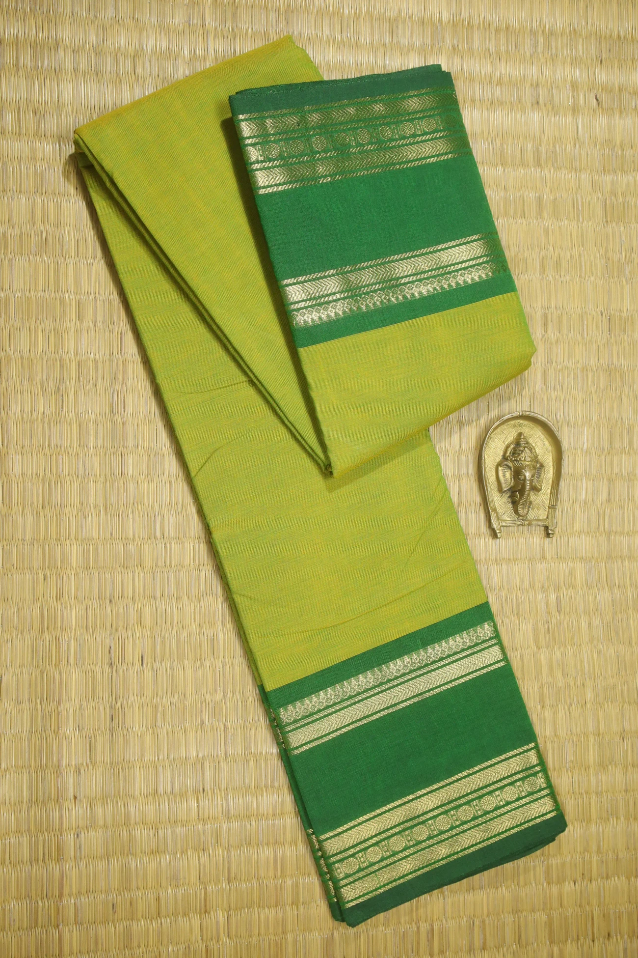 lime-green-rettai-pettu-ruthratcham-malarkodi-saree-mk007310-a