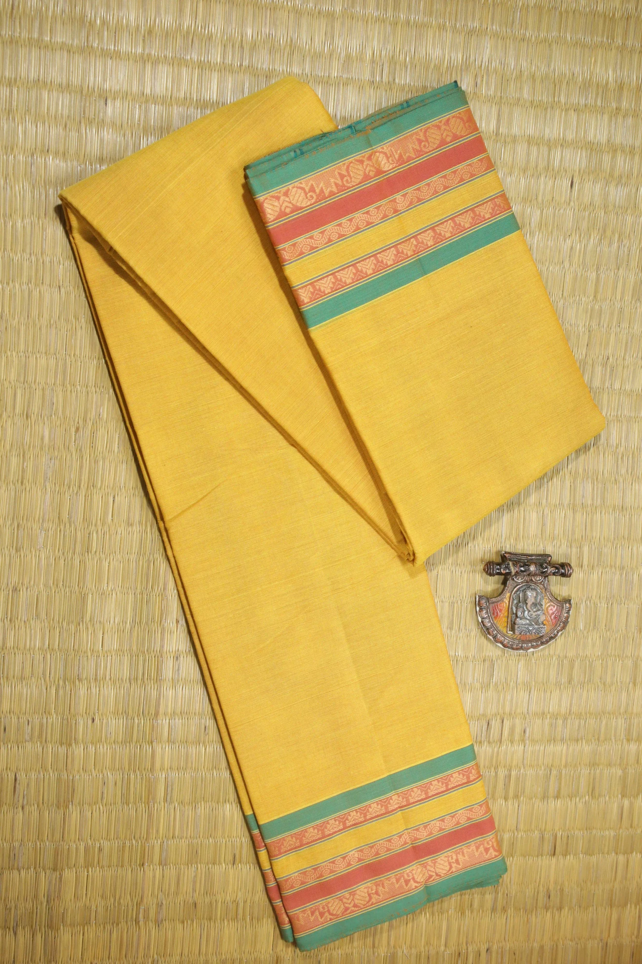 yellow-temple-malarkodi-saree-mk007545-a