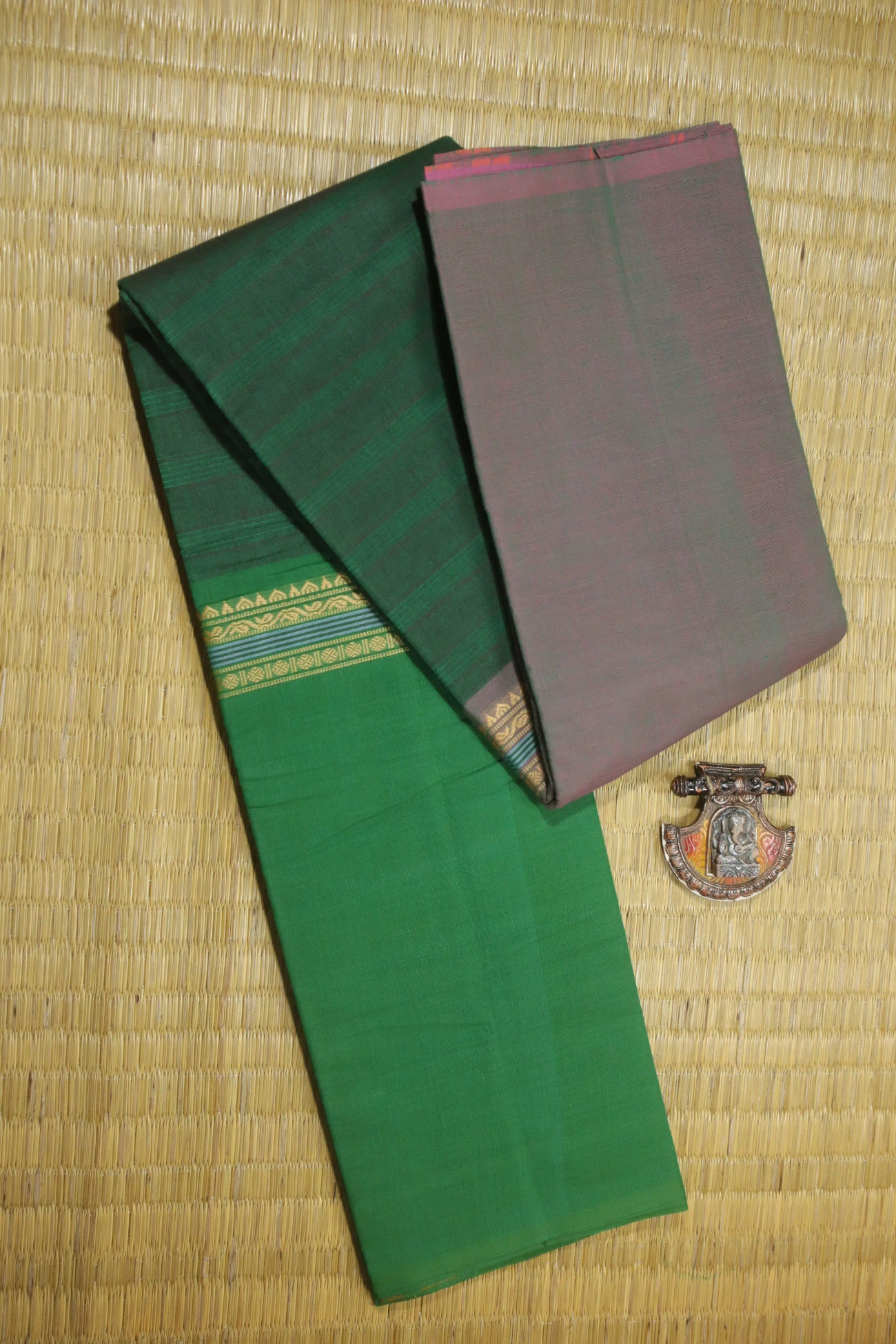 dark-green-muppagam-three-part-ruthratcham-malarkodi-saree-mk007565-a