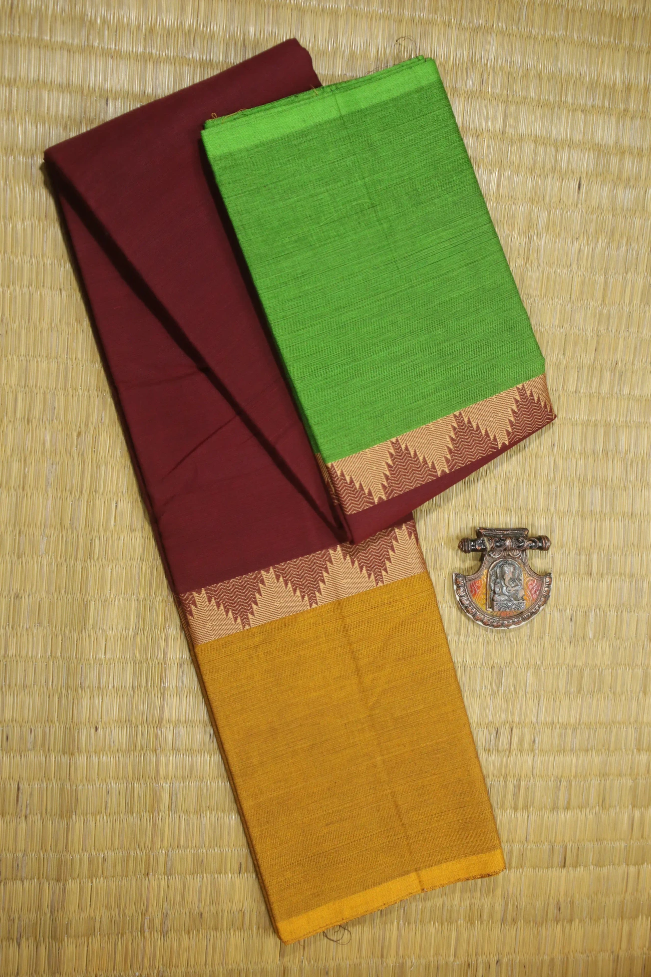 dark-maroon-temple-muppagam-three-part-malarkodi-saree-mk007573-a