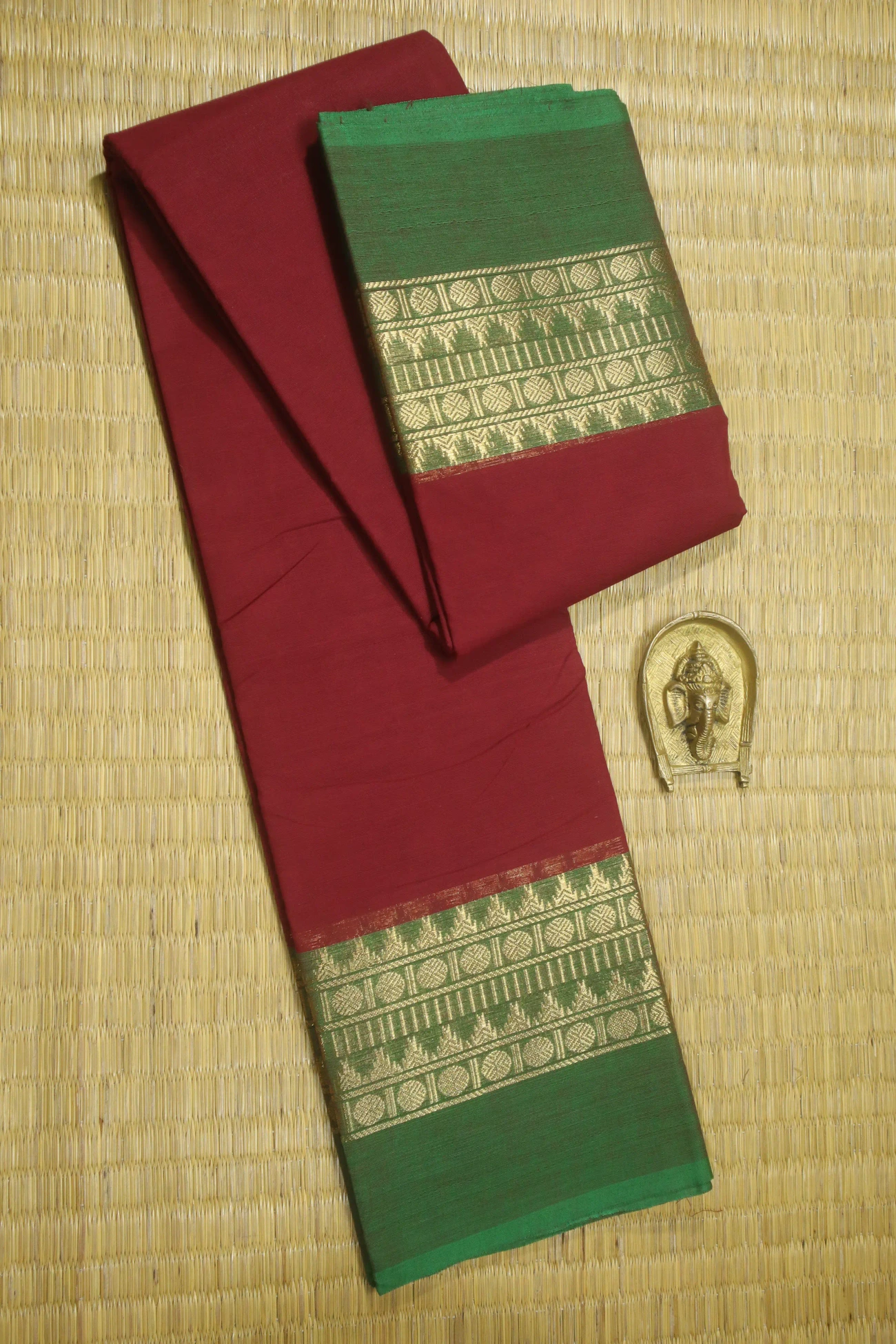 dark-maroon-temple-ruthratcham-malarkodi-saree-mk007312-a