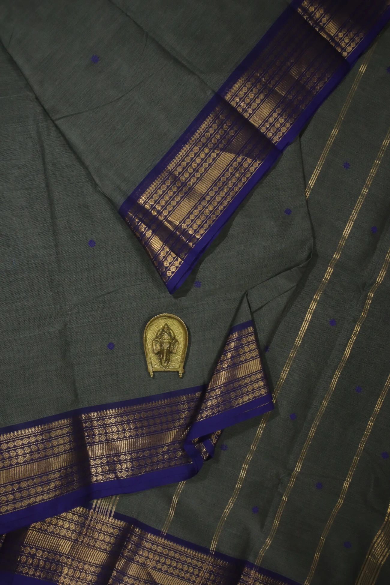 dark-gray-ruthratcham-grand-chettinad-saree-gc001675-a