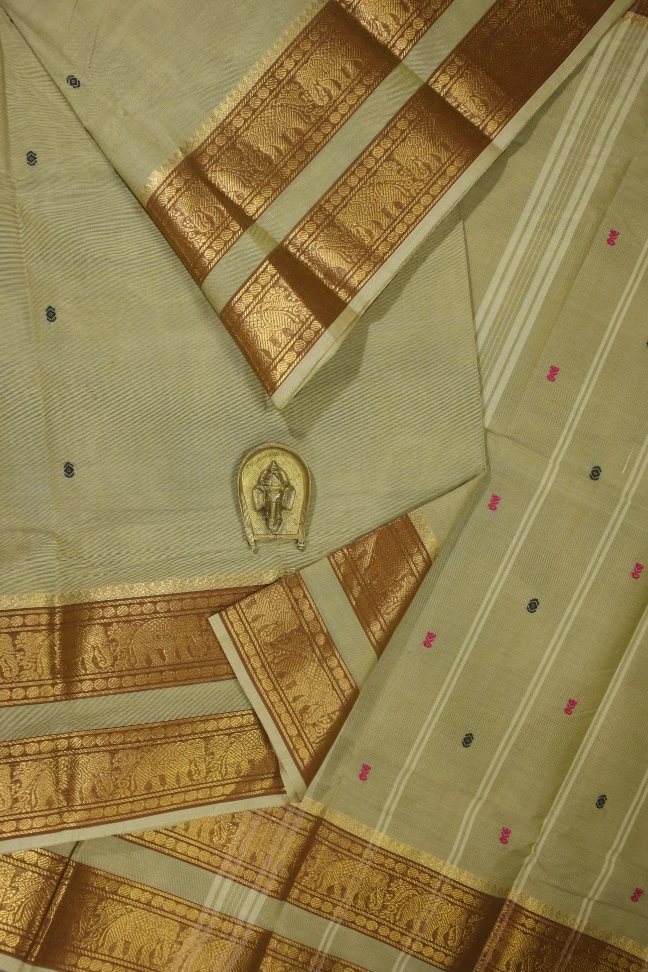 tan-elephant-grand-chettinad-saree-gc001572-a