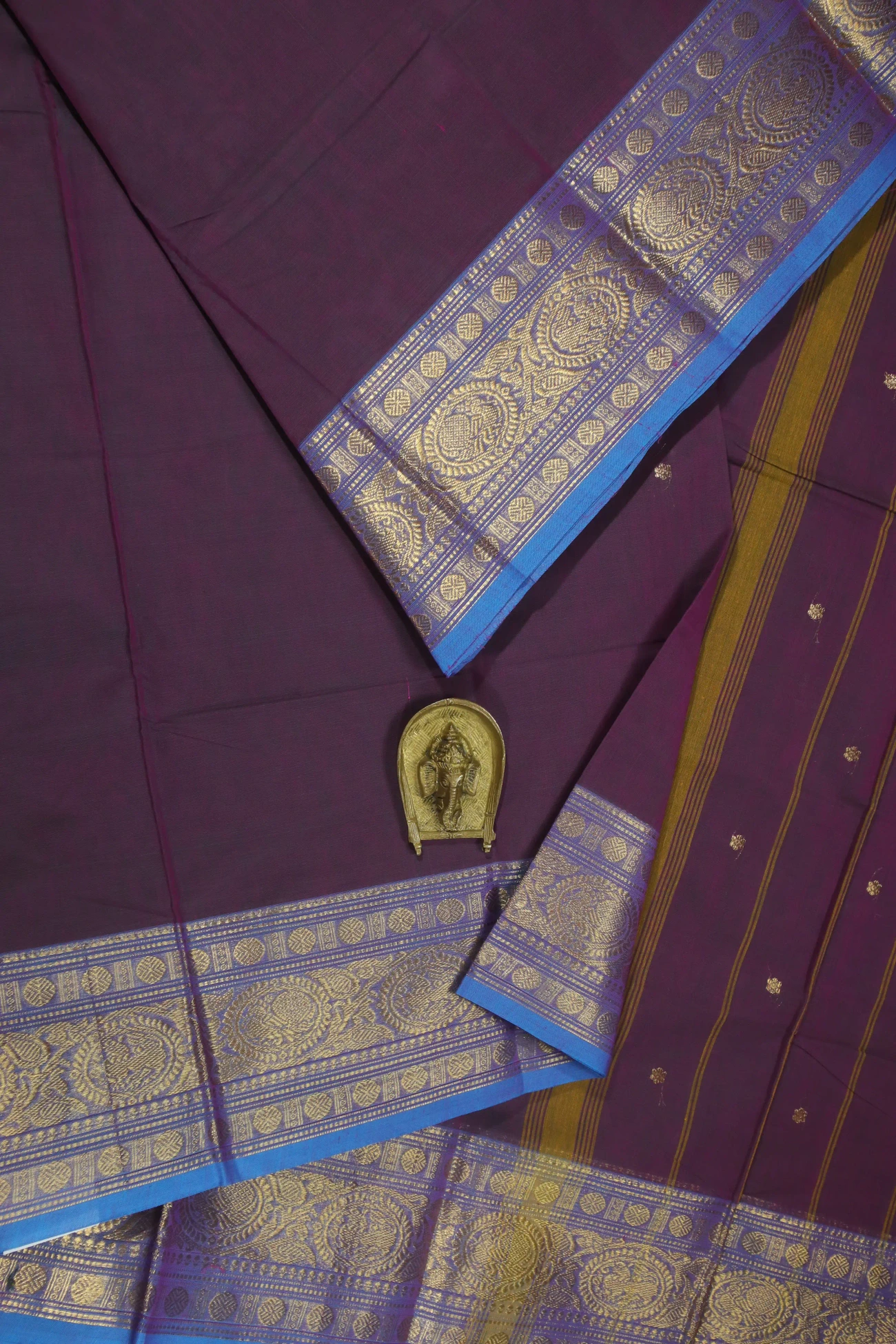 purple-ruthratcham-yazhi-peacock-grand-chettinad-saree-gc001603-a