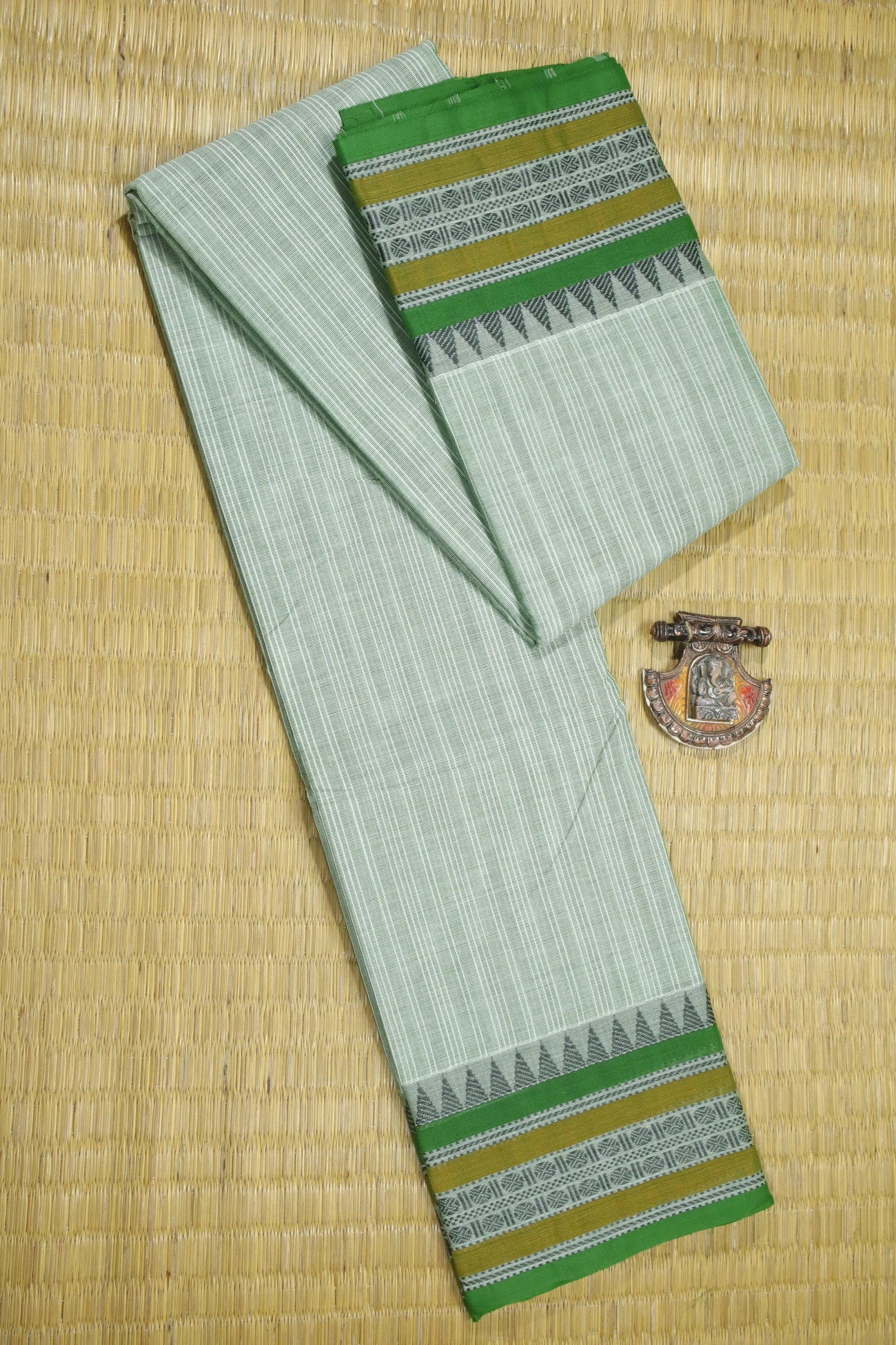 light-green-temple-ruthratcham-checked-saree-ck002354-a