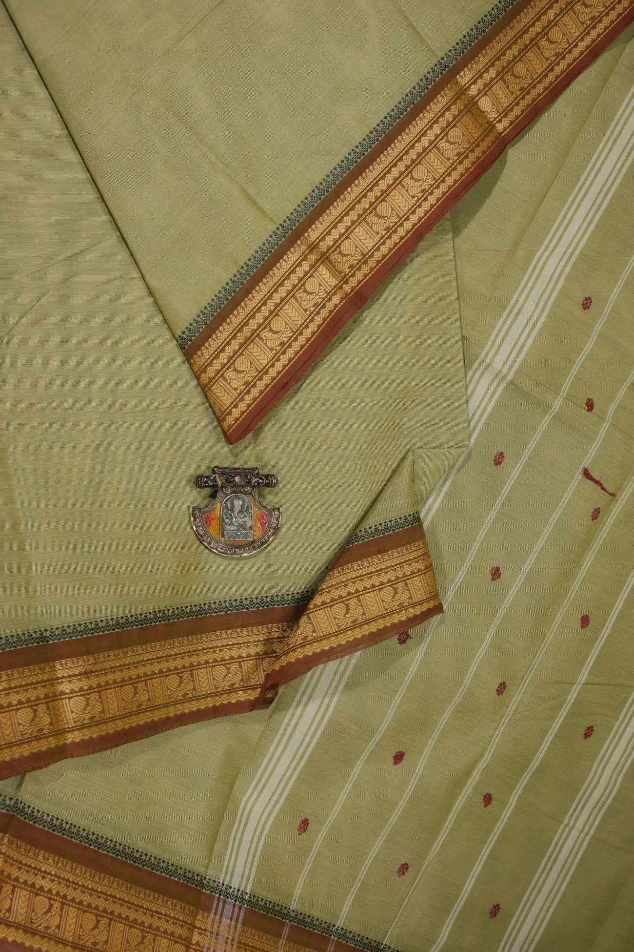 khaki-peacock-grand-chettinad-saree-gc001594-a